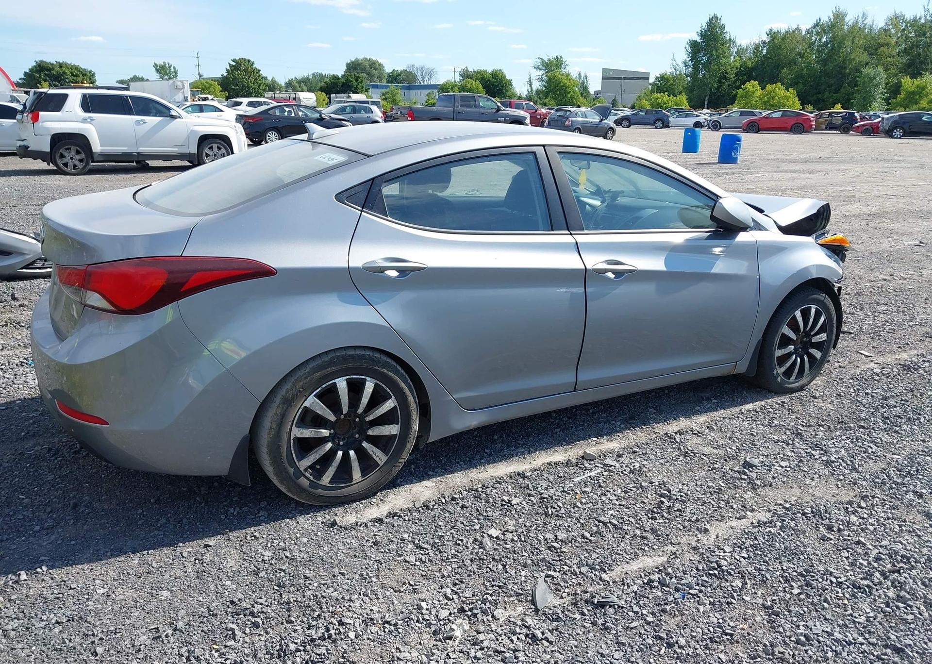 2015 HYUNDAI ELANTRA