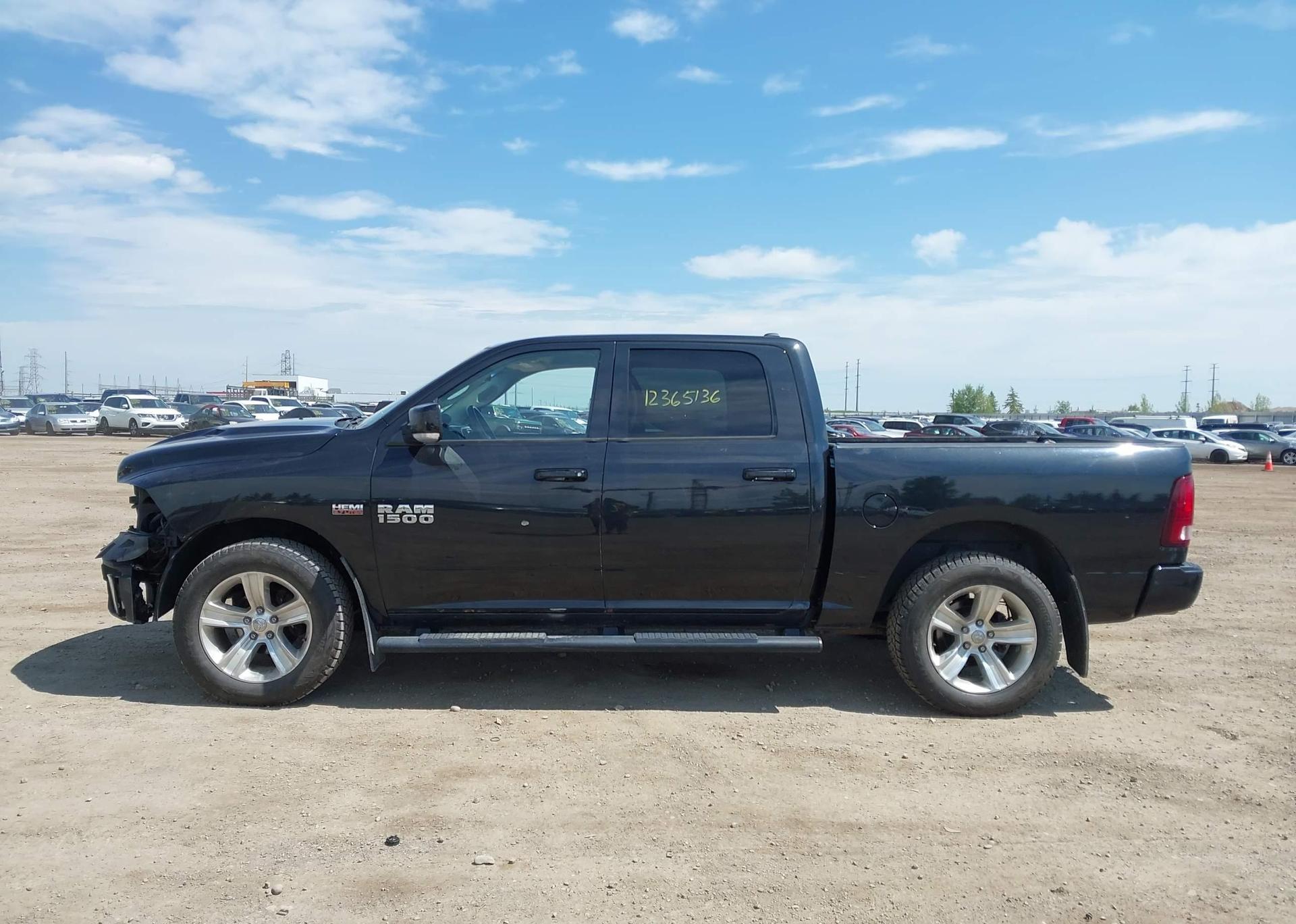 2016 RAM 1500 SPORT