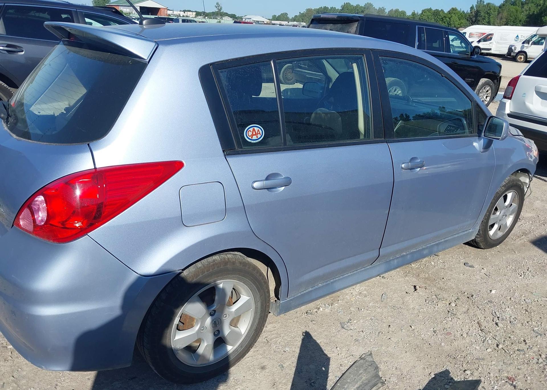 2009 NISSAN VERSA S