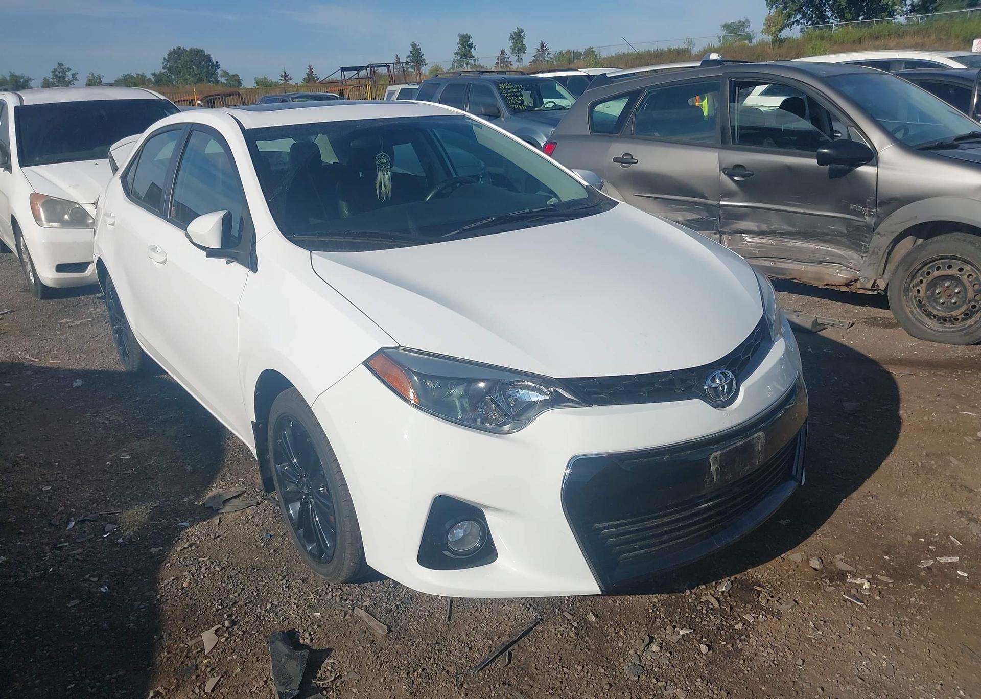 2015 TOYOTA COROLLA