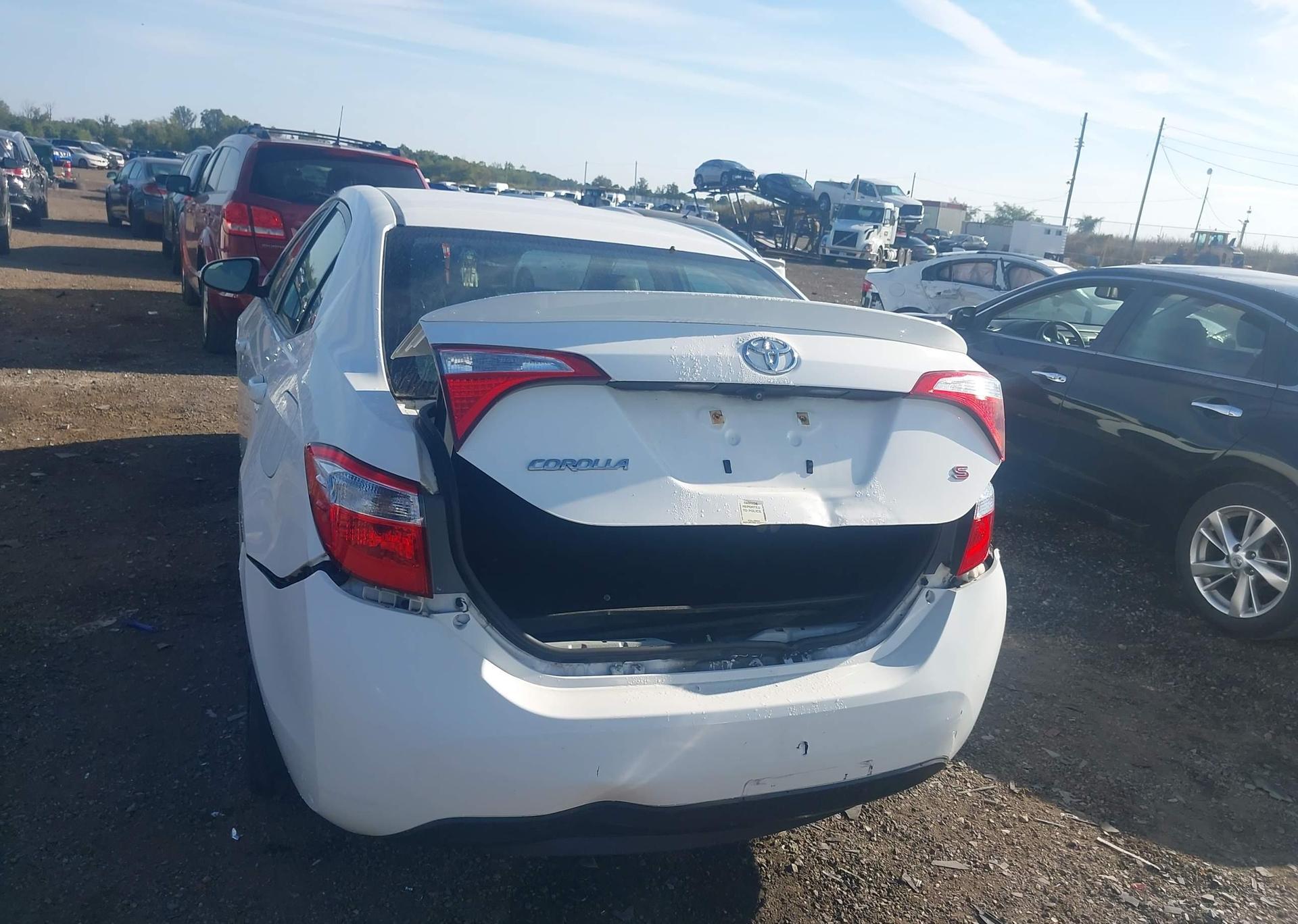 2015 TOYOTA COROLLA