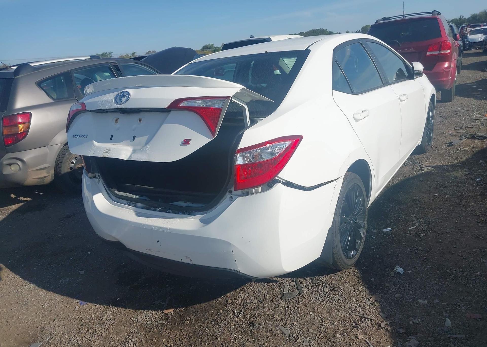 2015 TOYOTA COROLLA