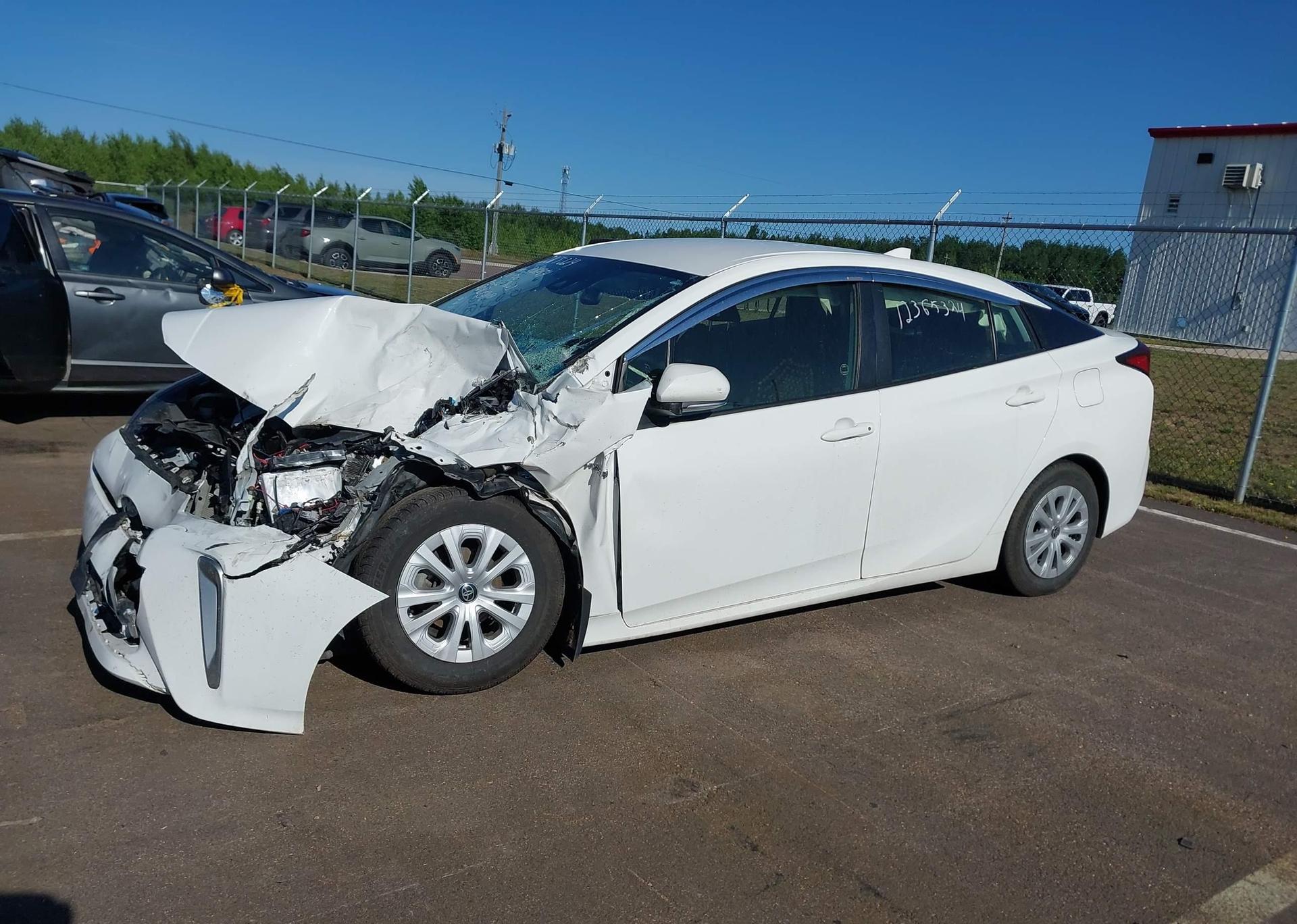 2022 TOYOTA PRIUS