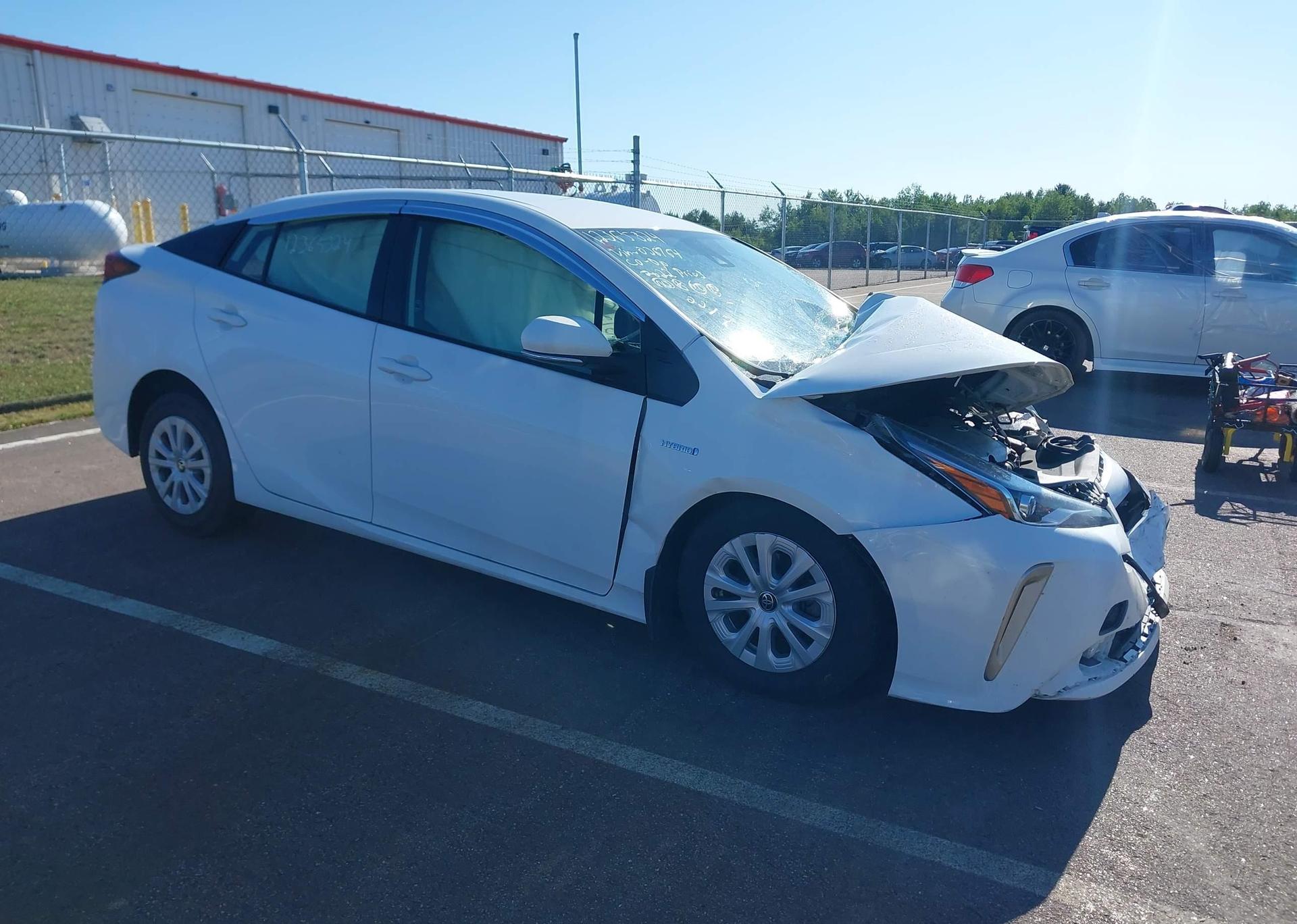 2022 TOYOTA PRIUS