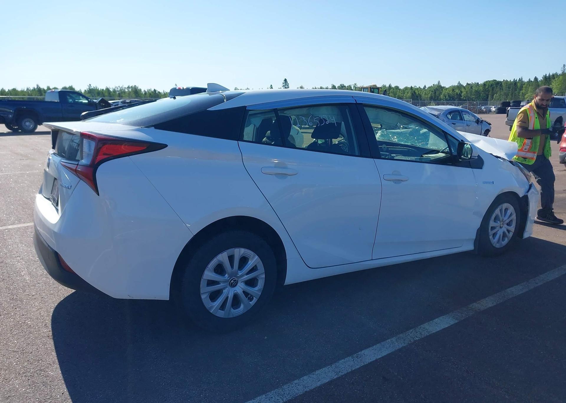 2022 TOYOTA PRIUS
