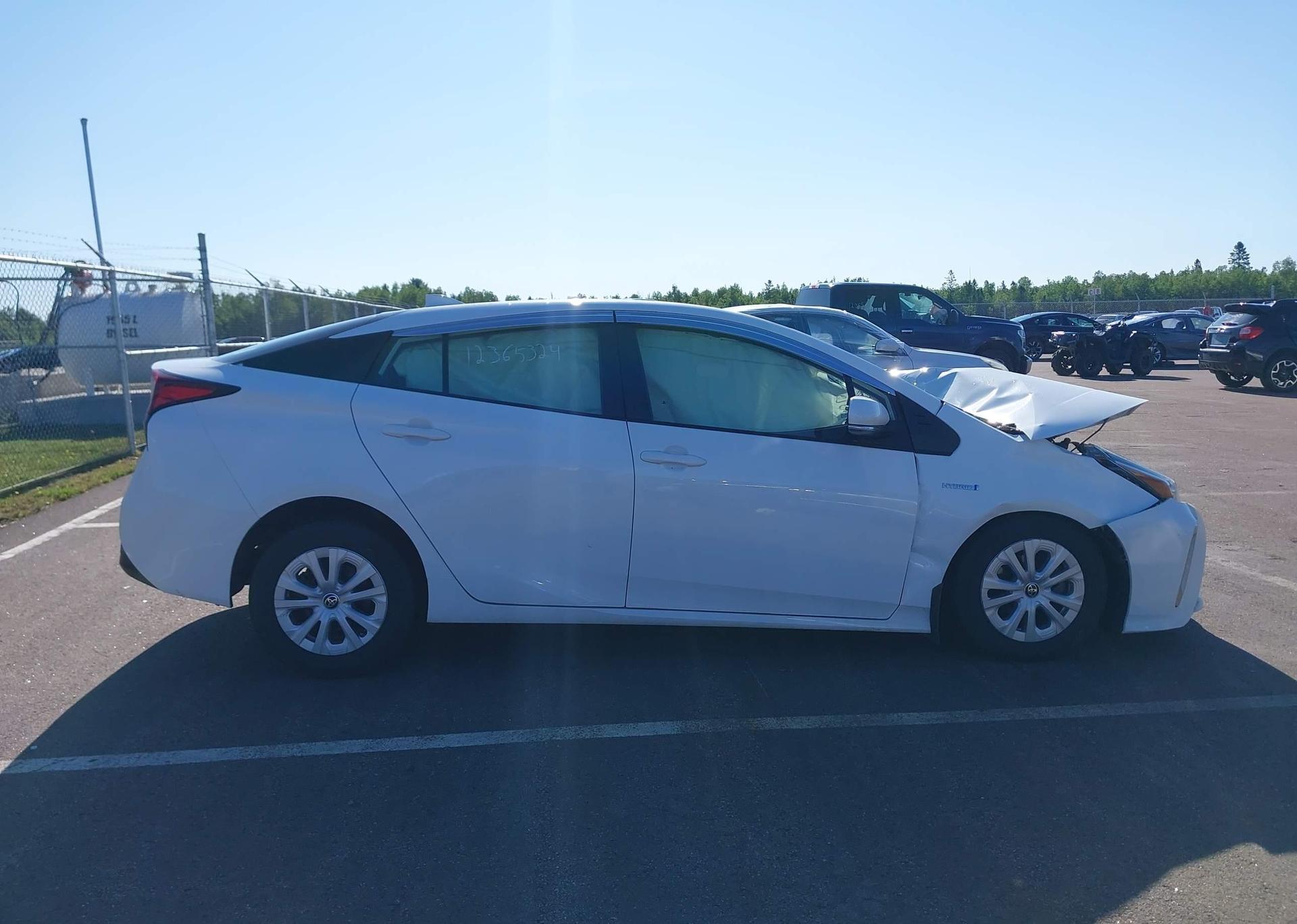 2022 TOYOTA PRIUS