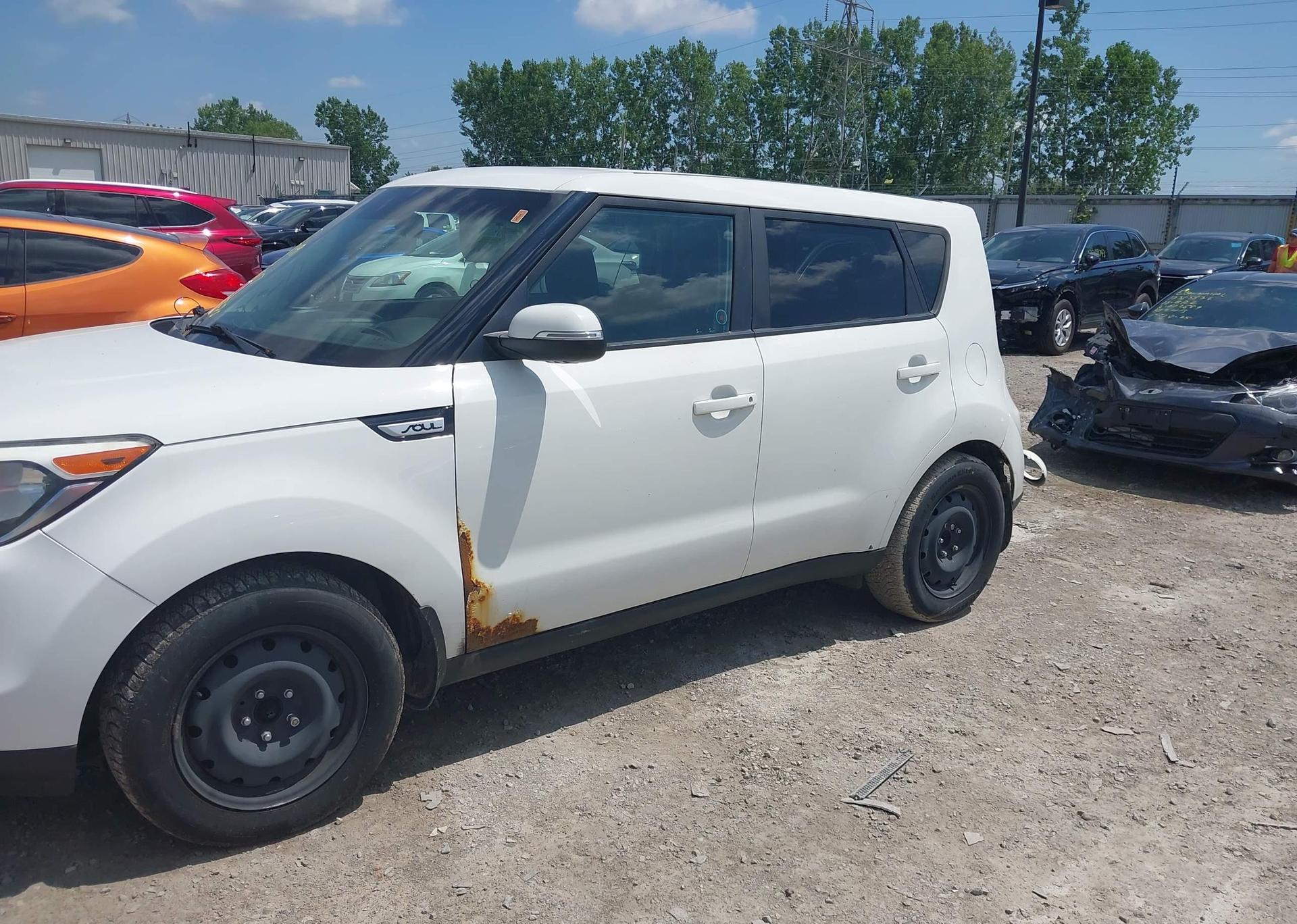 2016 KIA SOUL