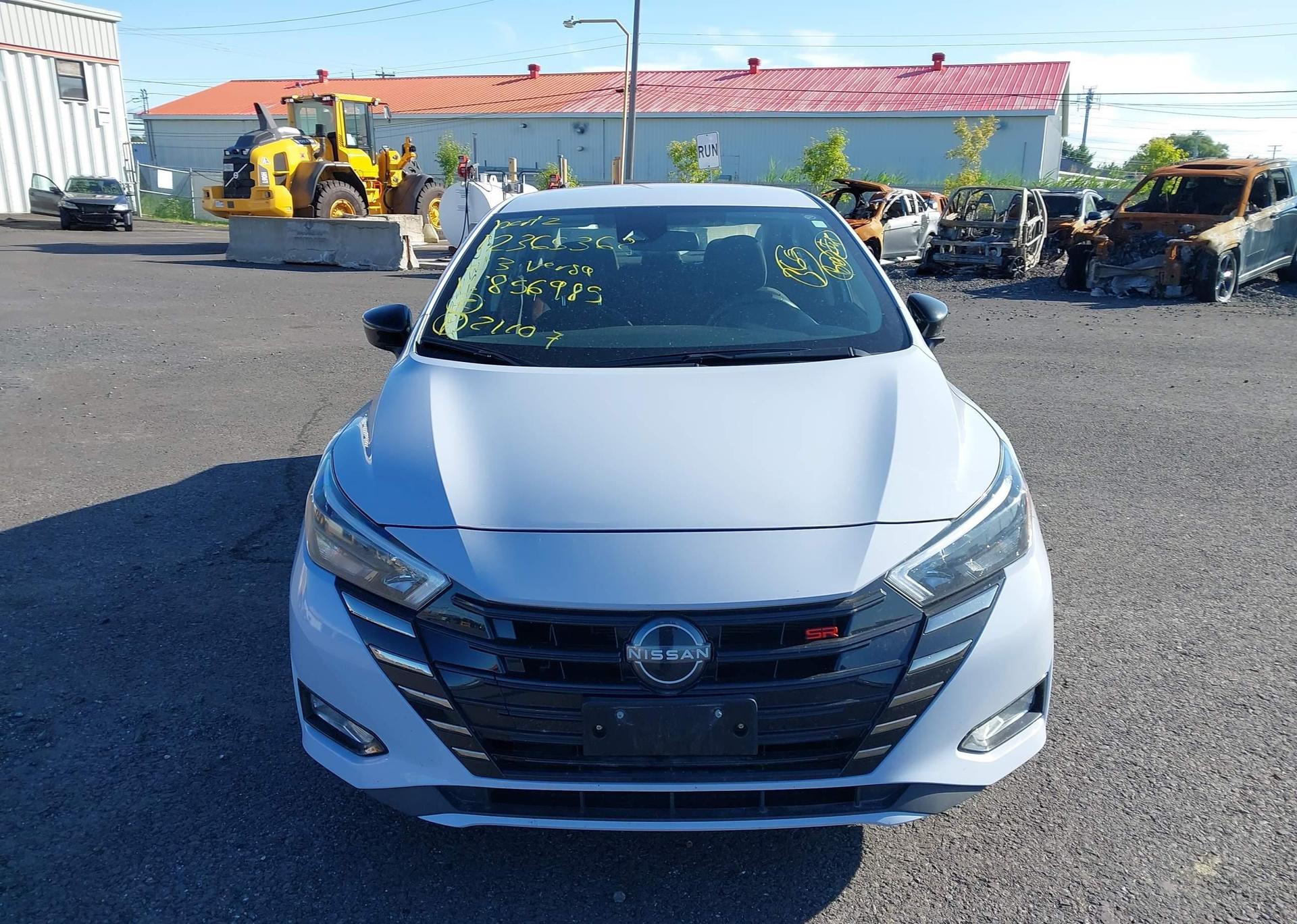 2023 NISSAN VERSA SR