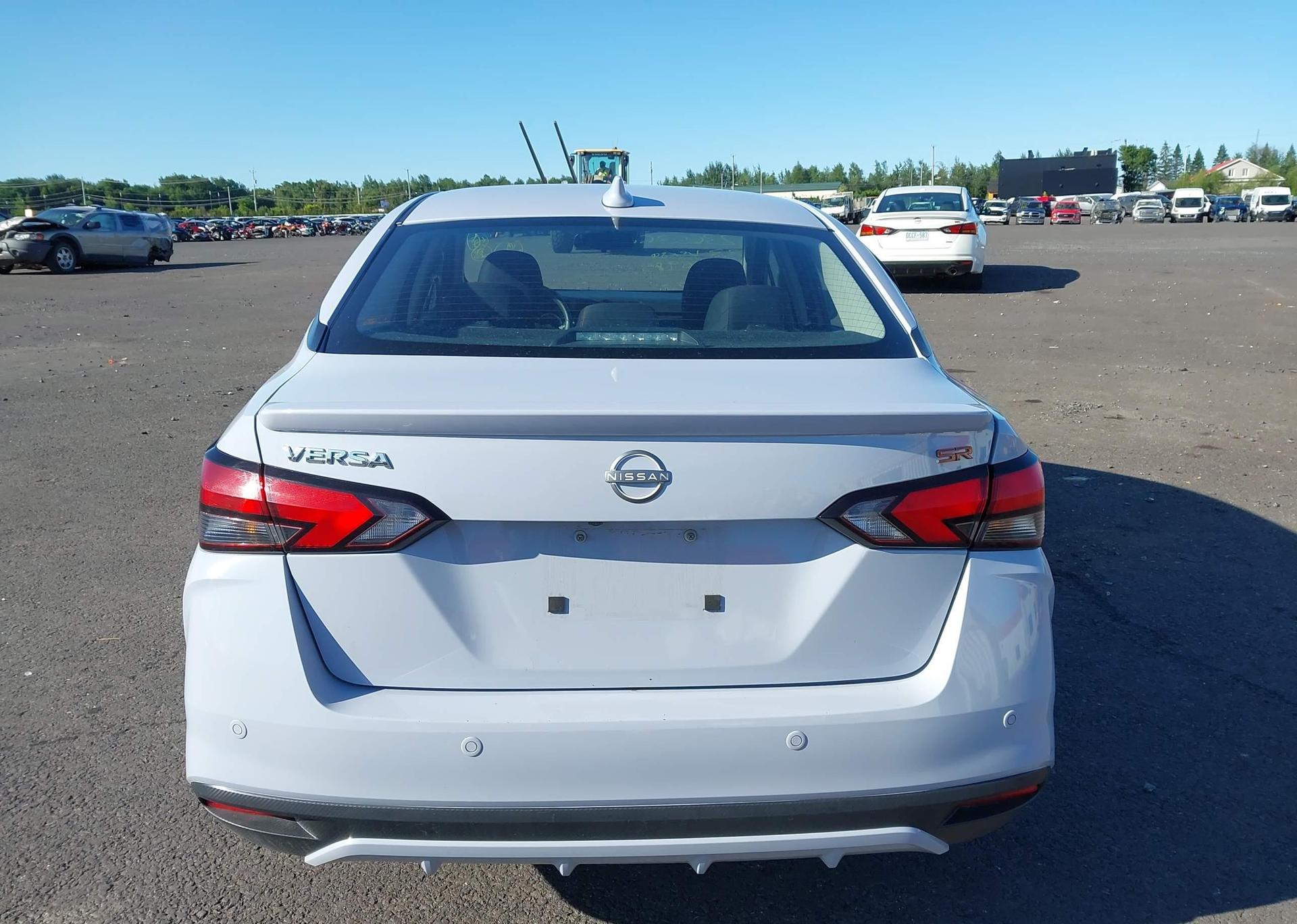 2023 NISSAN VERSA SR