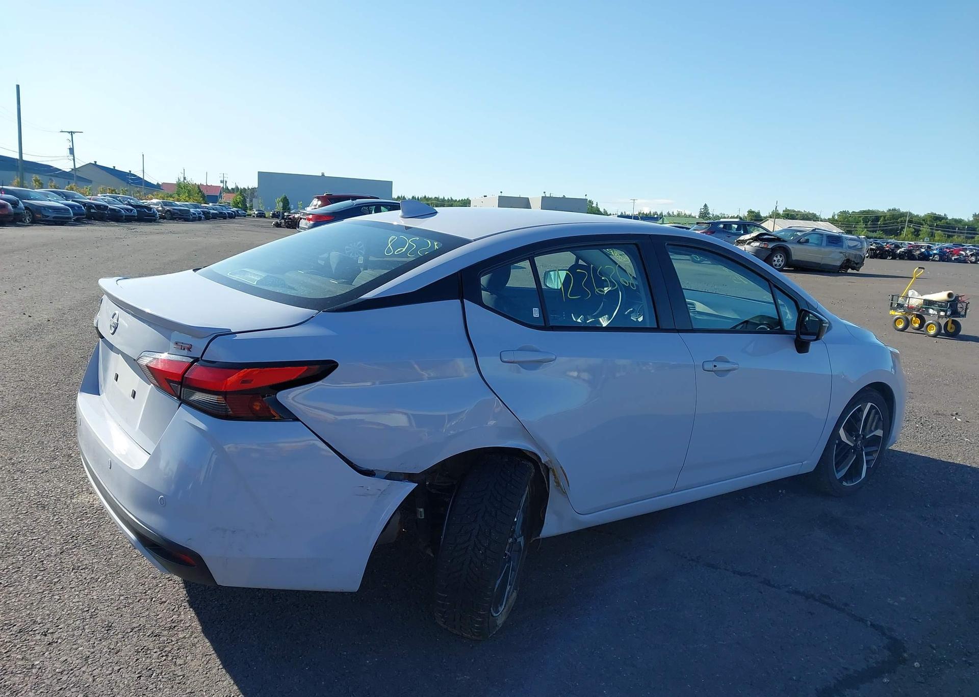 2023 NISSAN VERSA SR