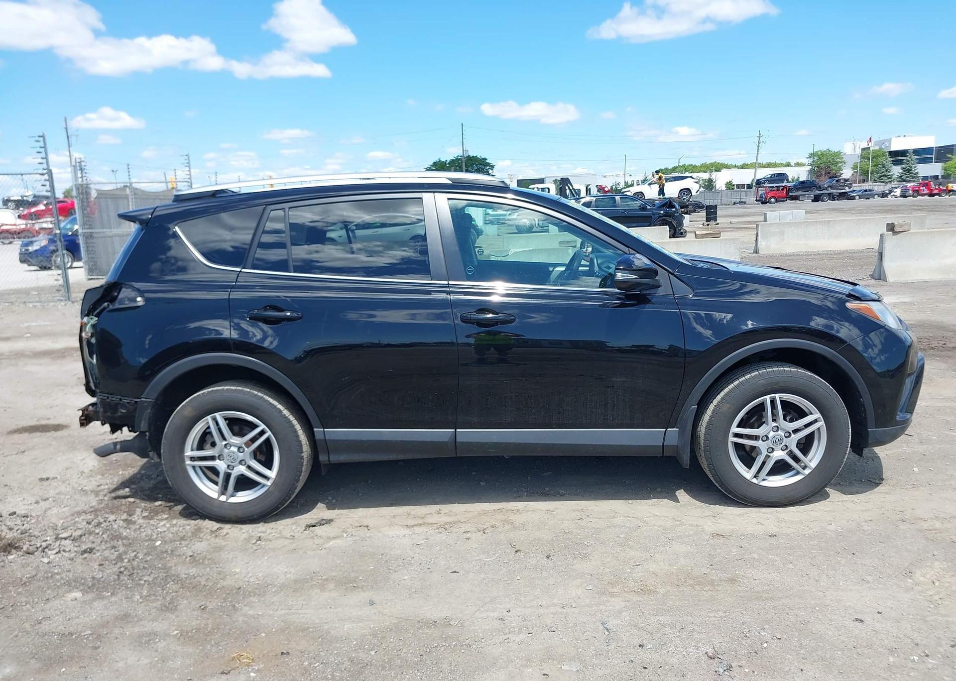 2016 TOYOTA RAV4 LE