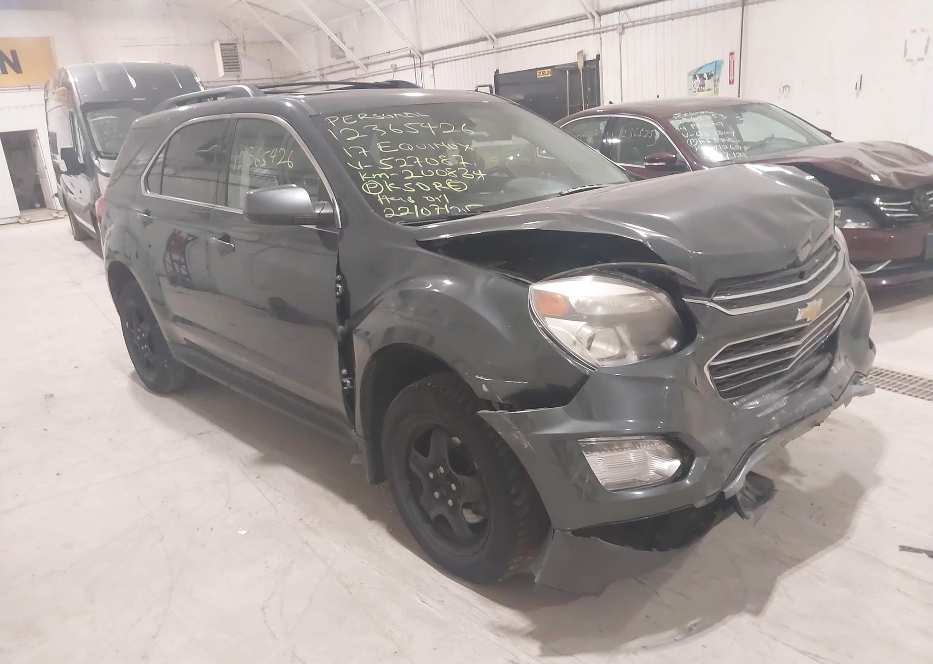 2017 CHEVROLET EQUINOX LT