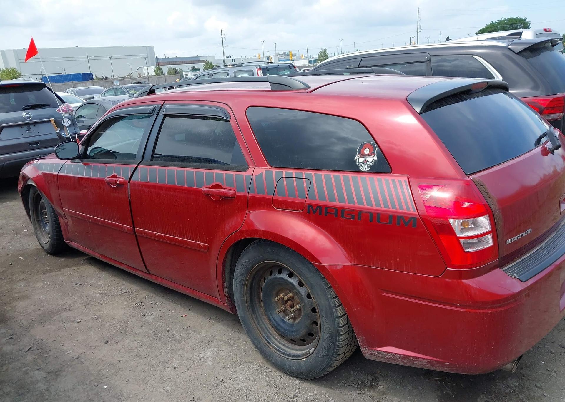 2005 DODGE MAGNUM