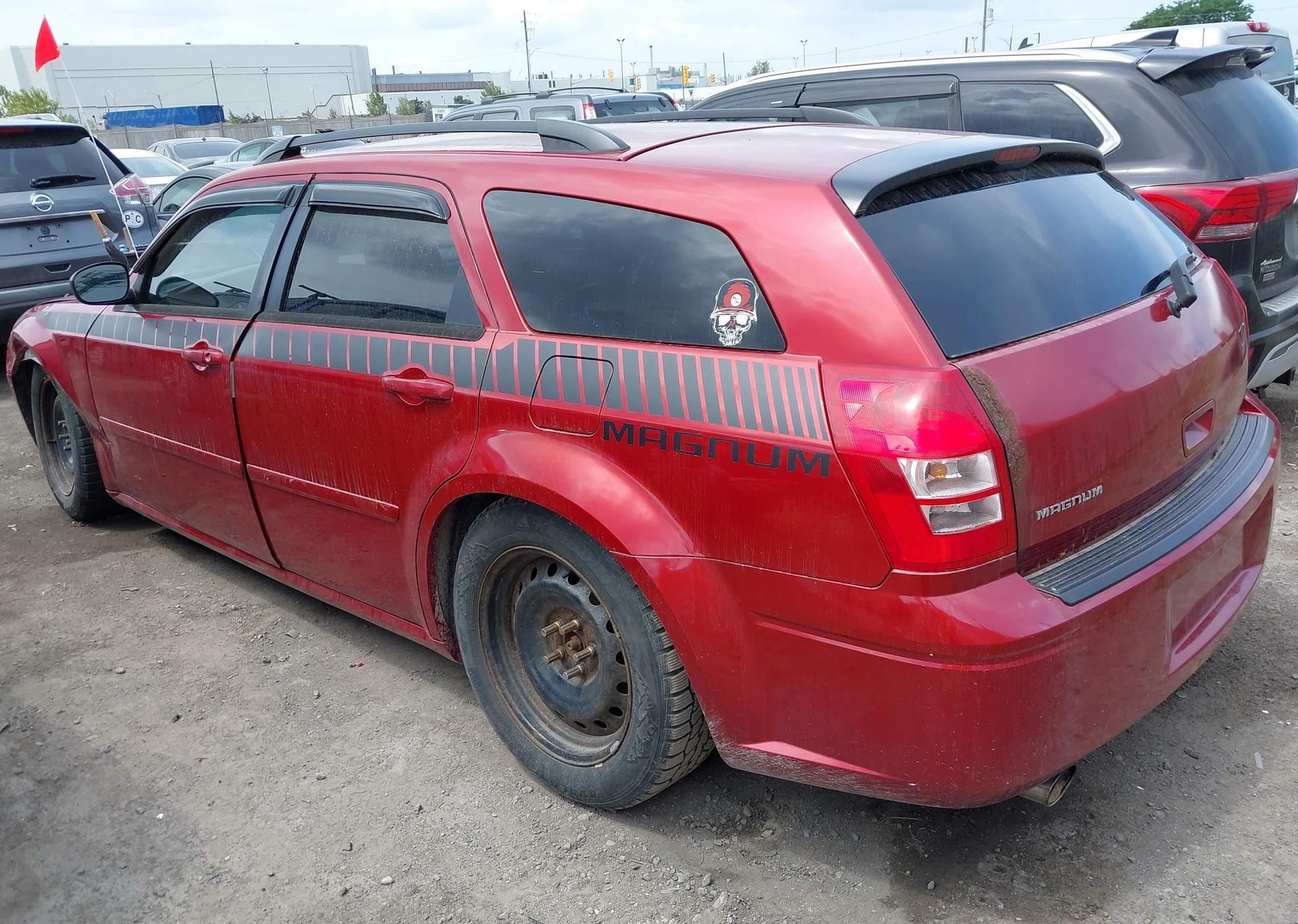 2005 DODGE MAGNUM