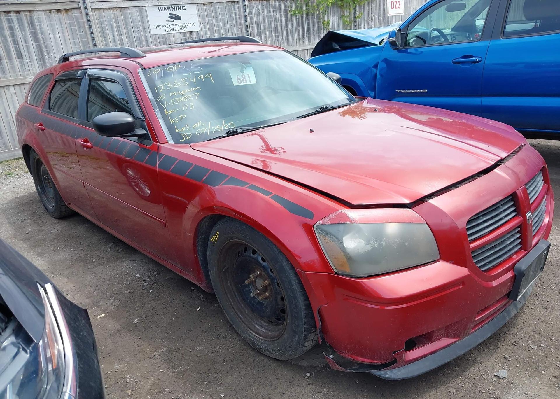 2005 DODGE MAGNUM