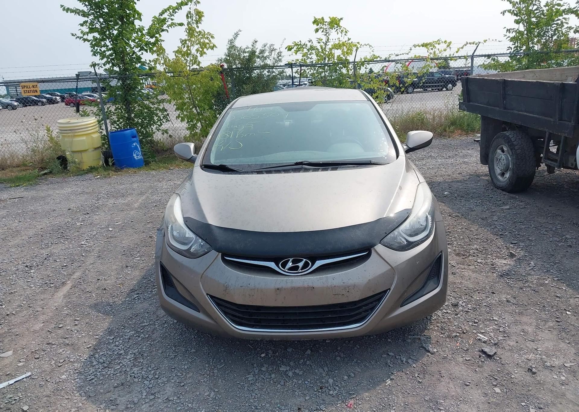 2015 HYUNDAI ELANTRA SE