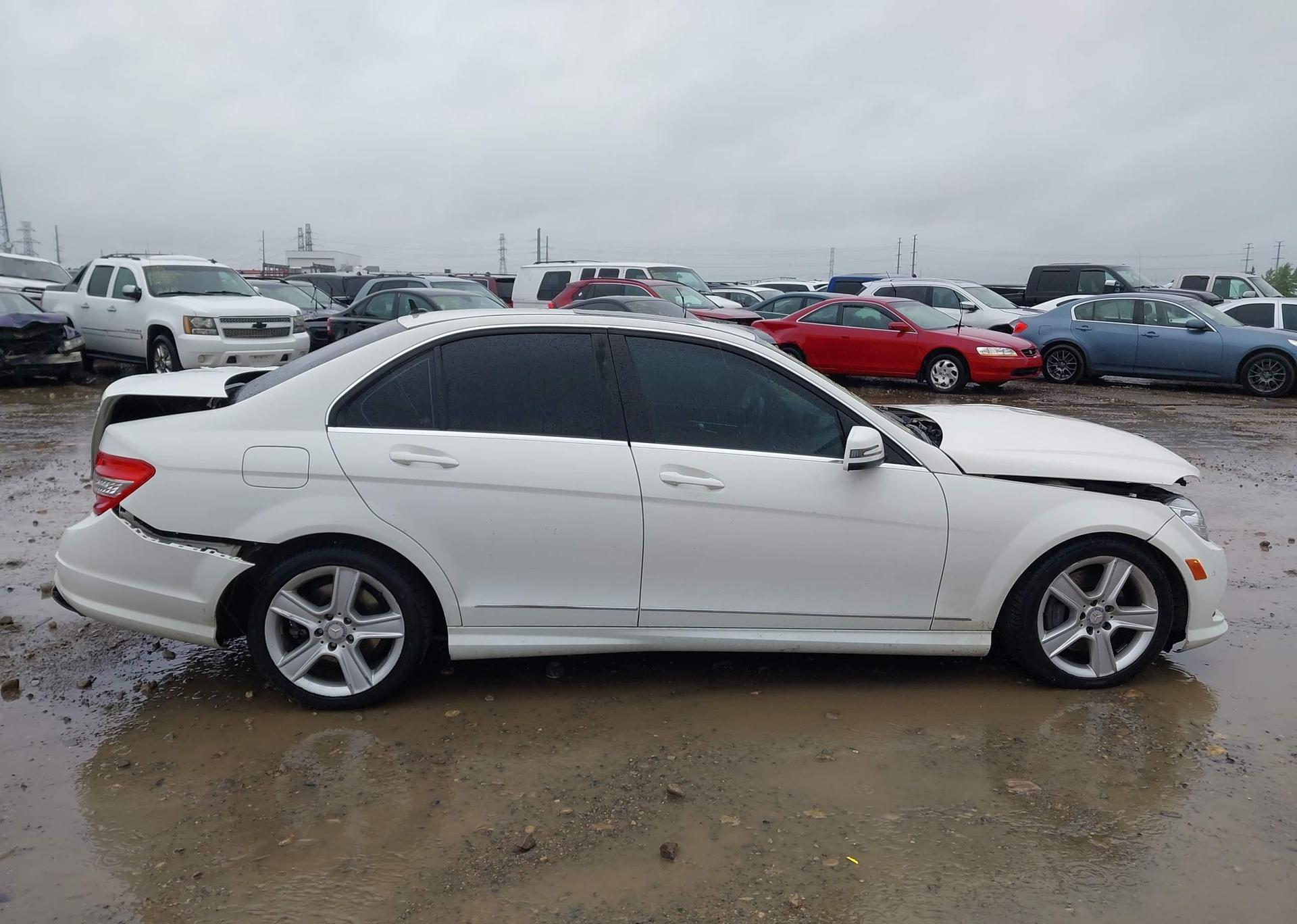 2011 MERCEDES-BENZ C 300 4MATIC