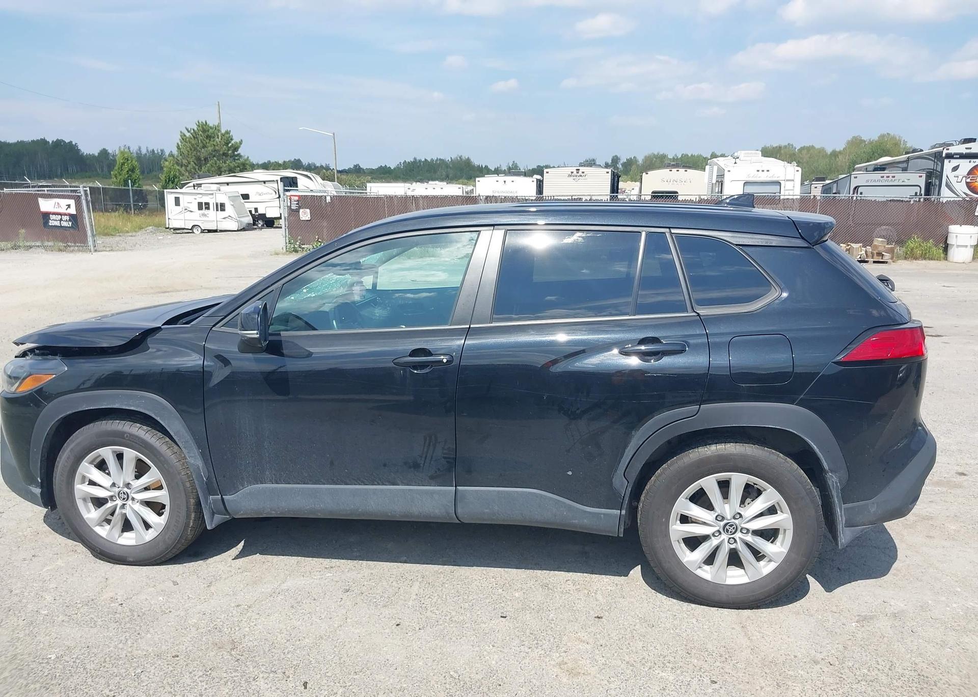 2023 TOYOTA COROLLA CROSS LE