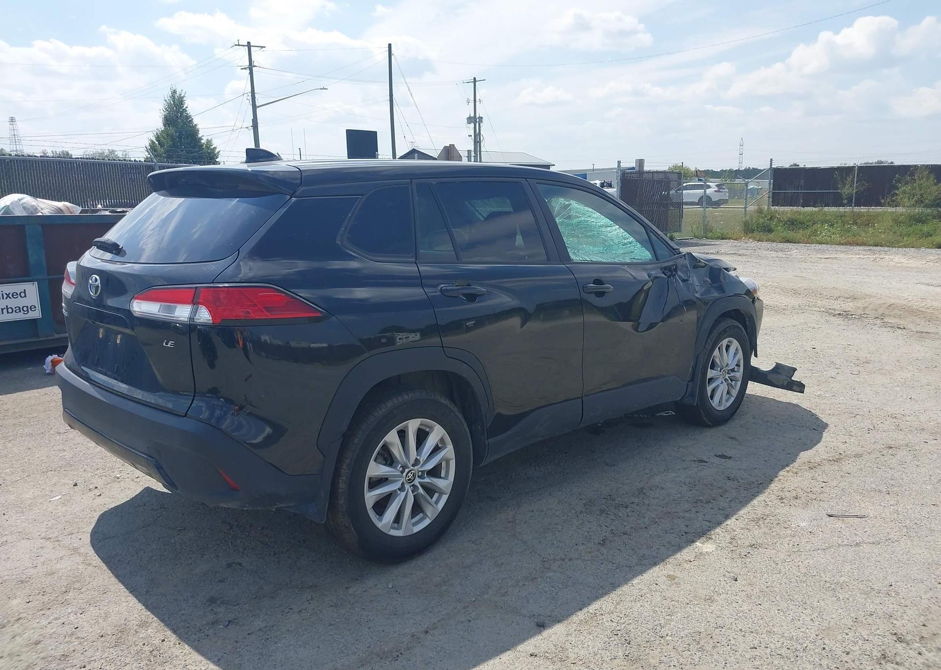 2023 TOYOTA COROLLA CROSS LE