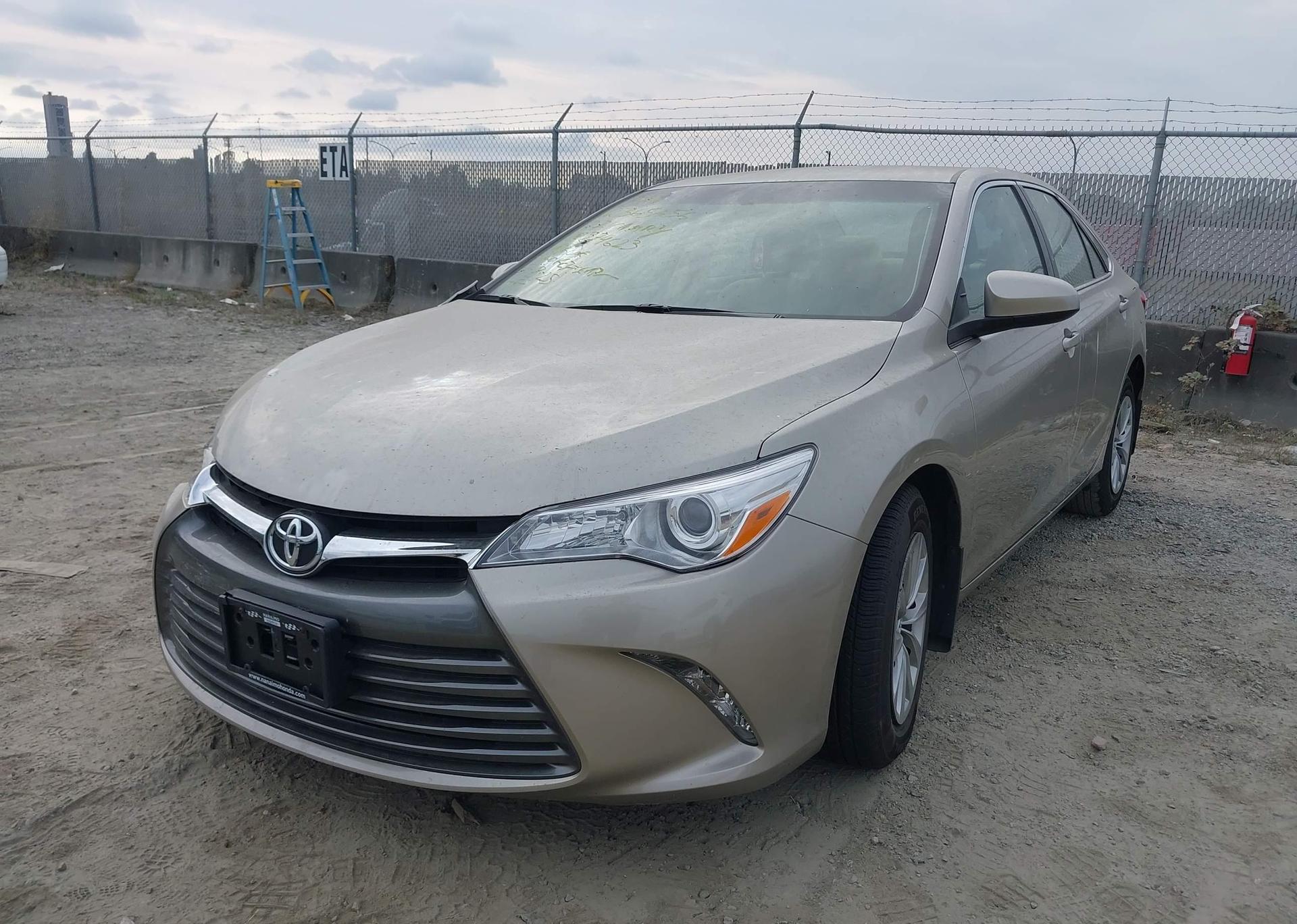 2017 TOYOTA CAMRY LE