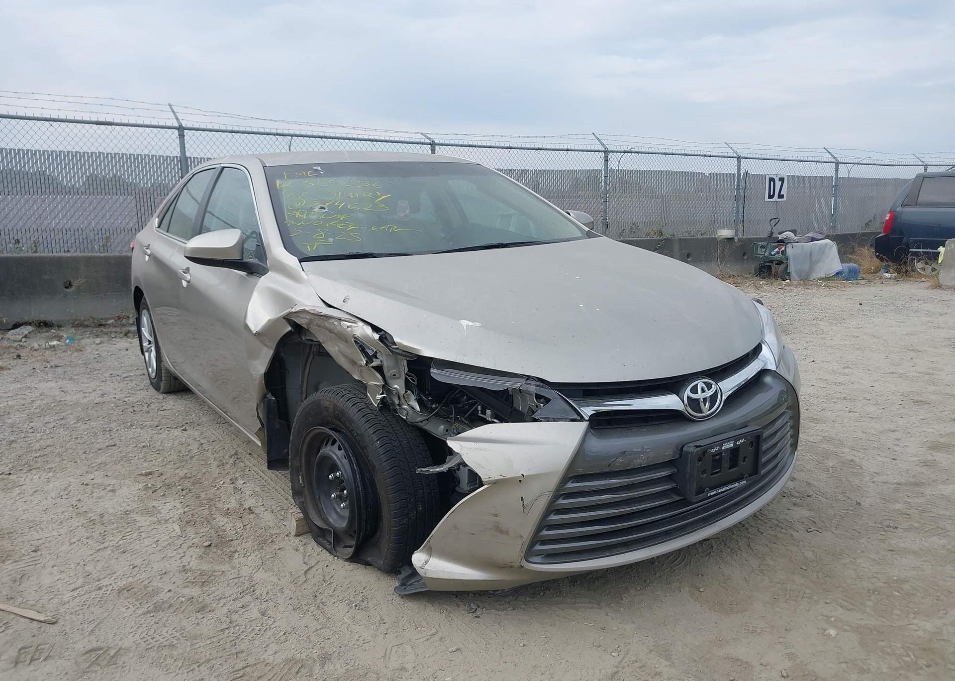2017 TOYOTA CAMRY LE