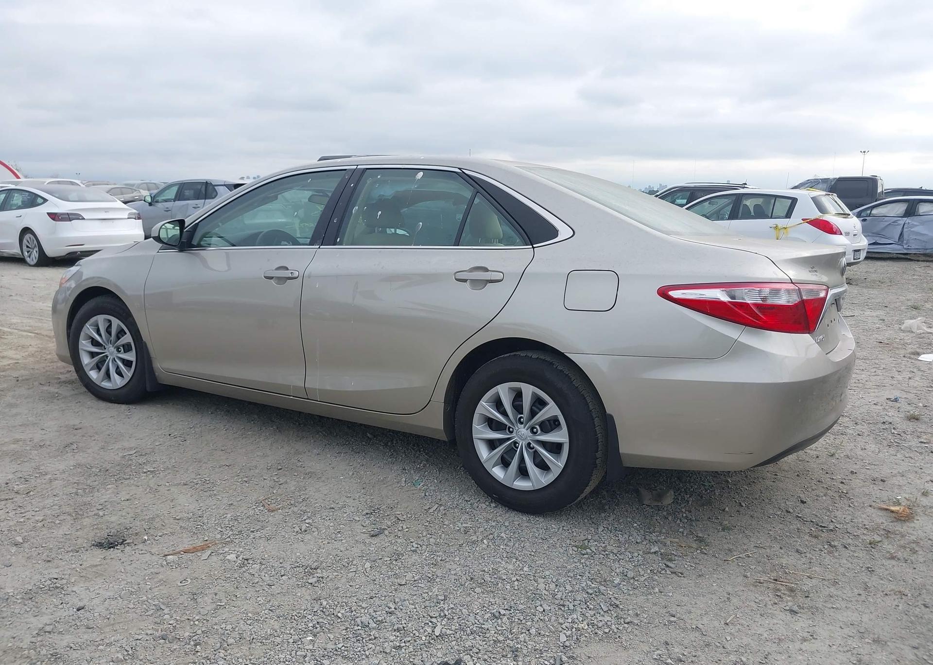 2017 TOYOTA CAMRY LE