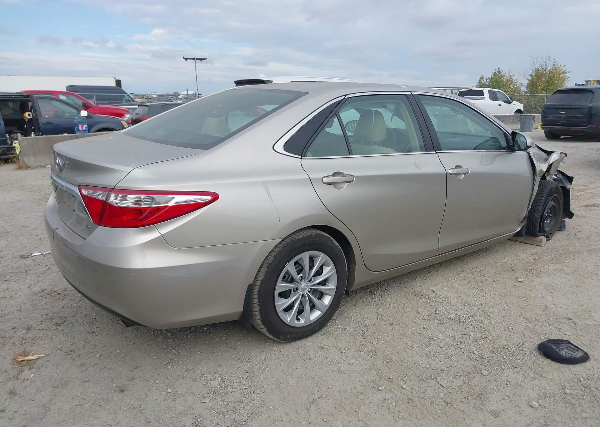2017 TOYOTA CAMRY LE