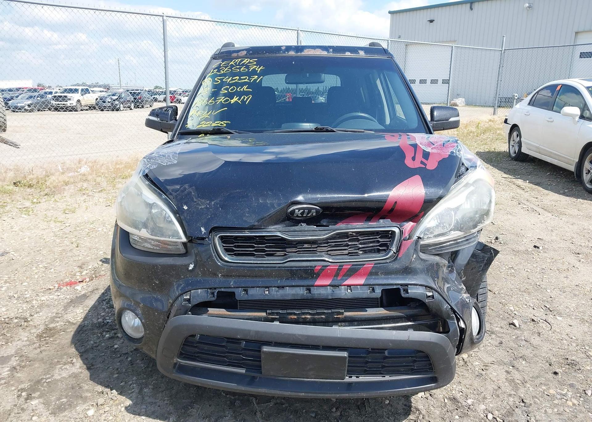 2013 KIA SOUL +