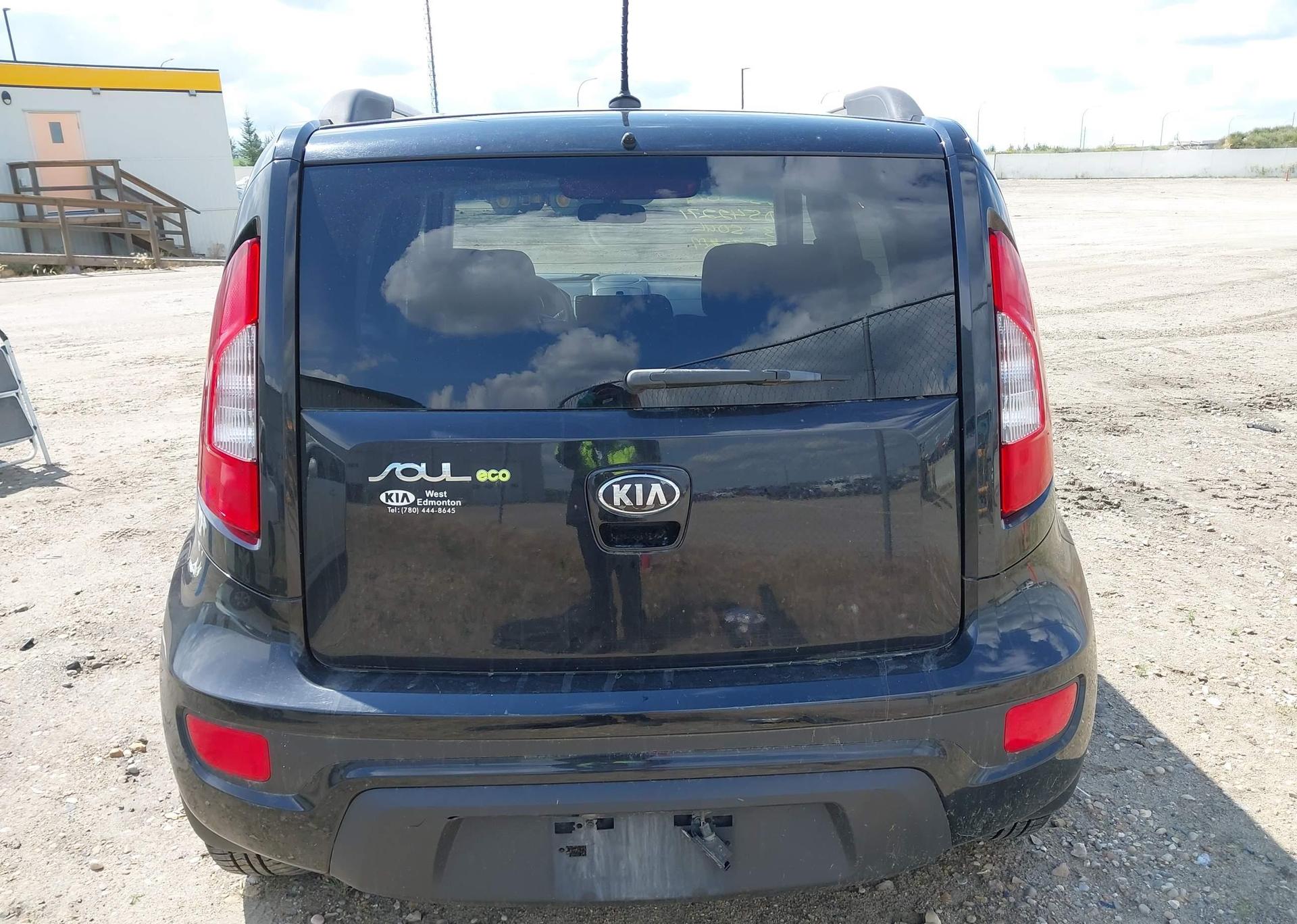 2013 KIA SOUL +