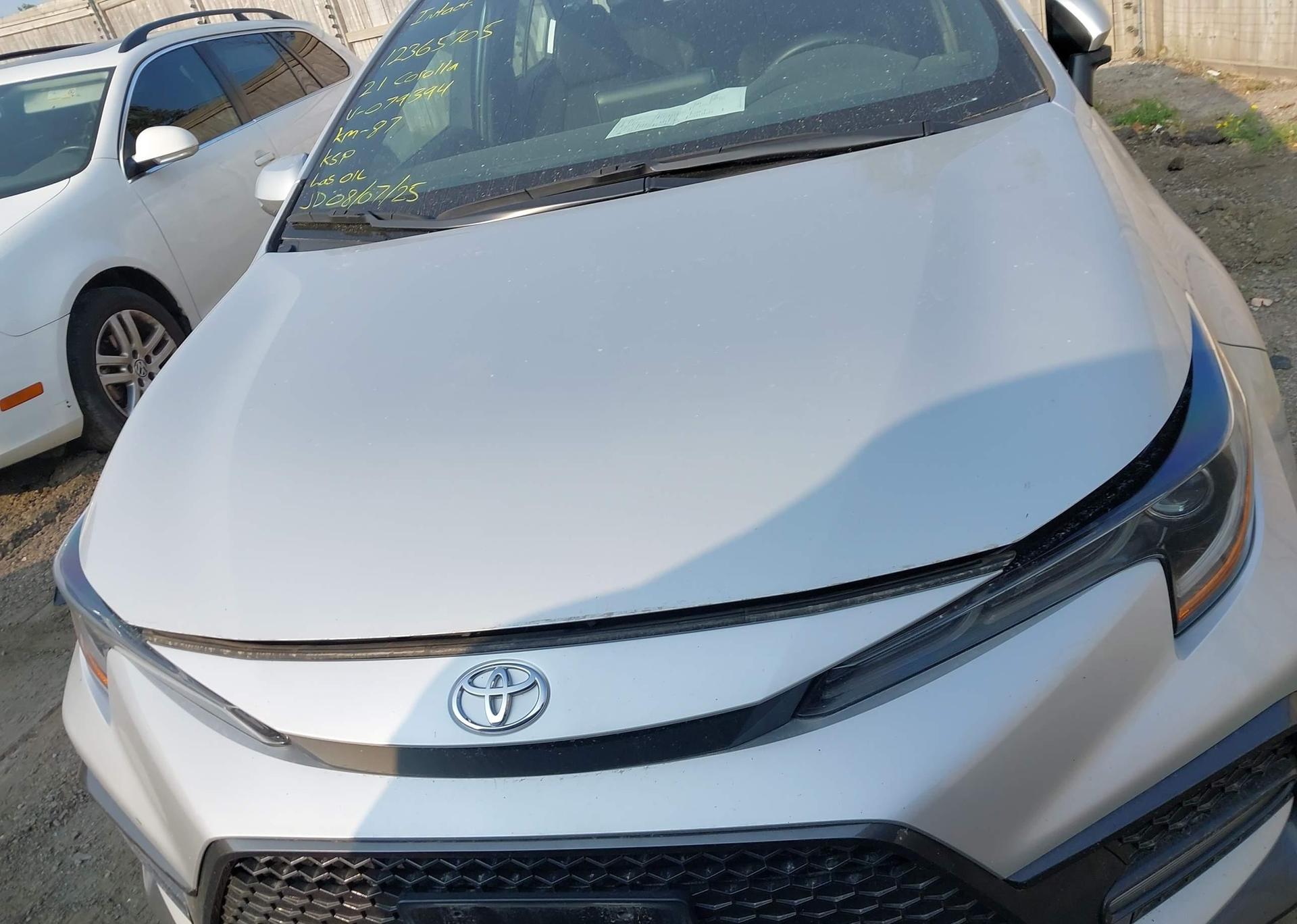 2021 TOYOTA COROLLA