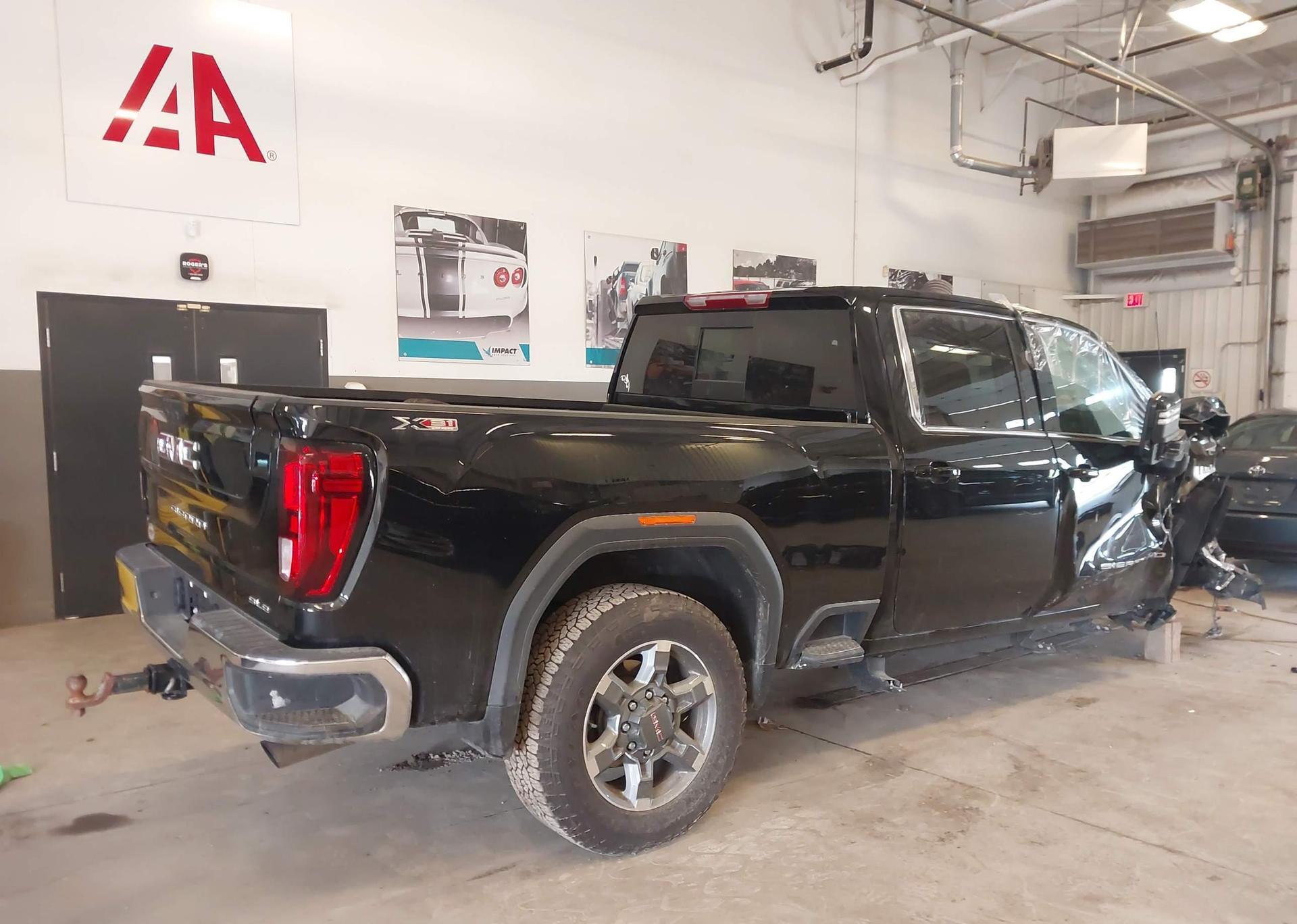 2025 GMC SIERRA K2500 SLE