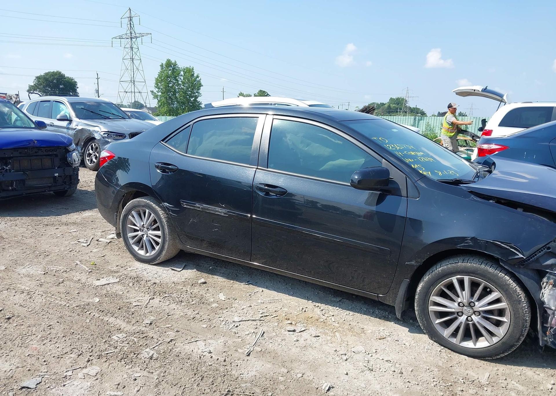 2014 TOYOTA COROLLA LE