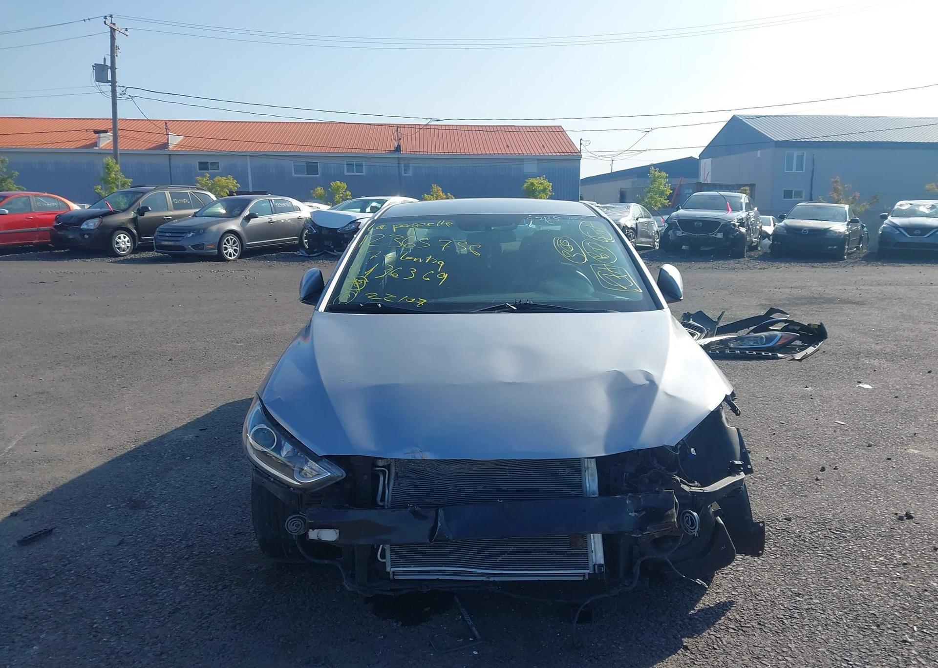2017 HYUNDAI elantra se