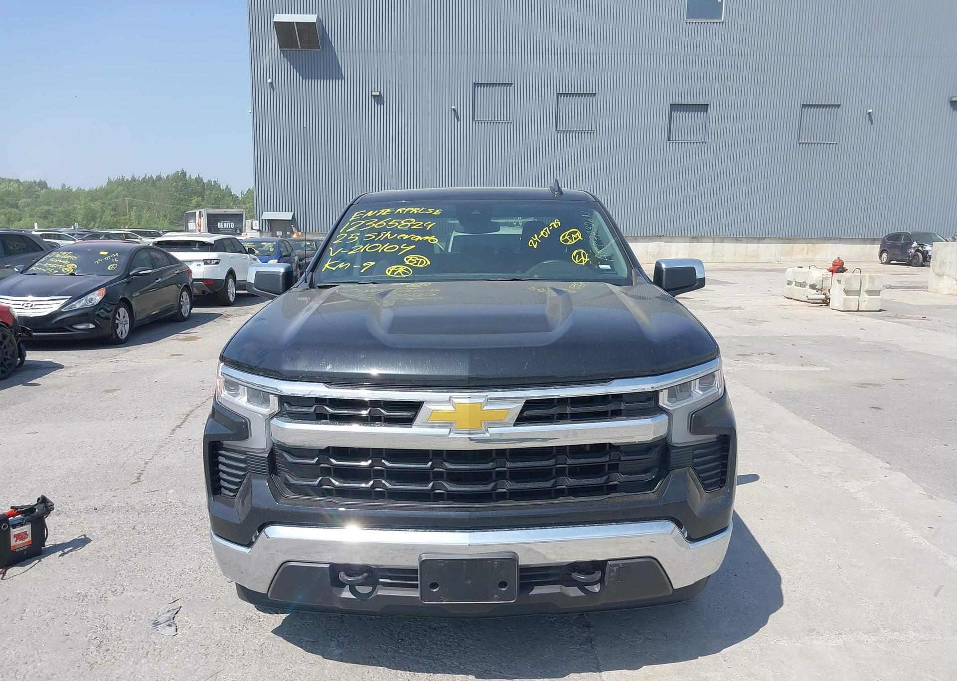 2025 CHEVROLET SILVERADO K1500 LT