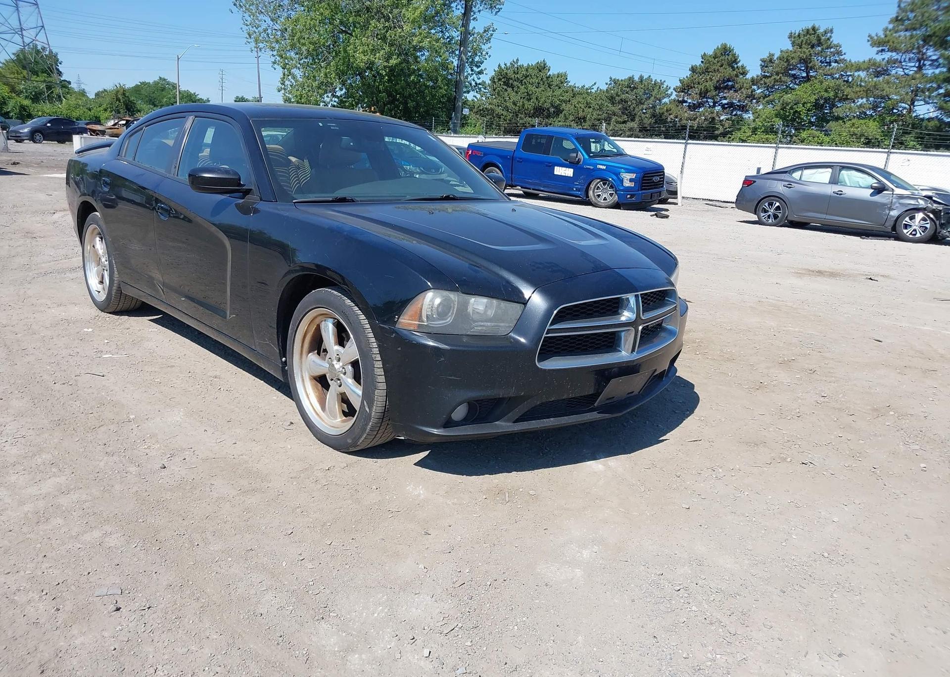 2013 DODGE CHARGER SXT