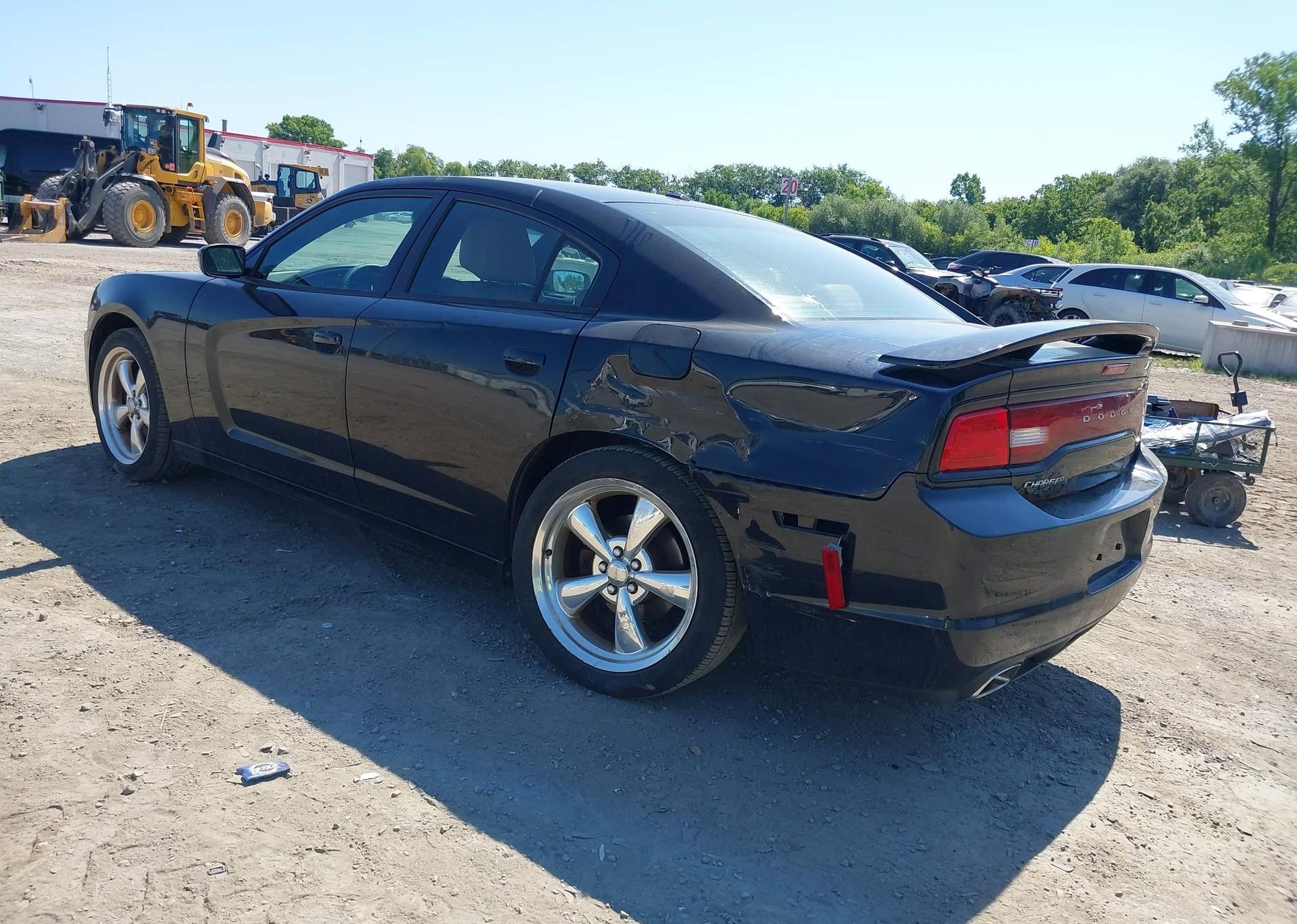 2013 DODGE CHARGER SXT