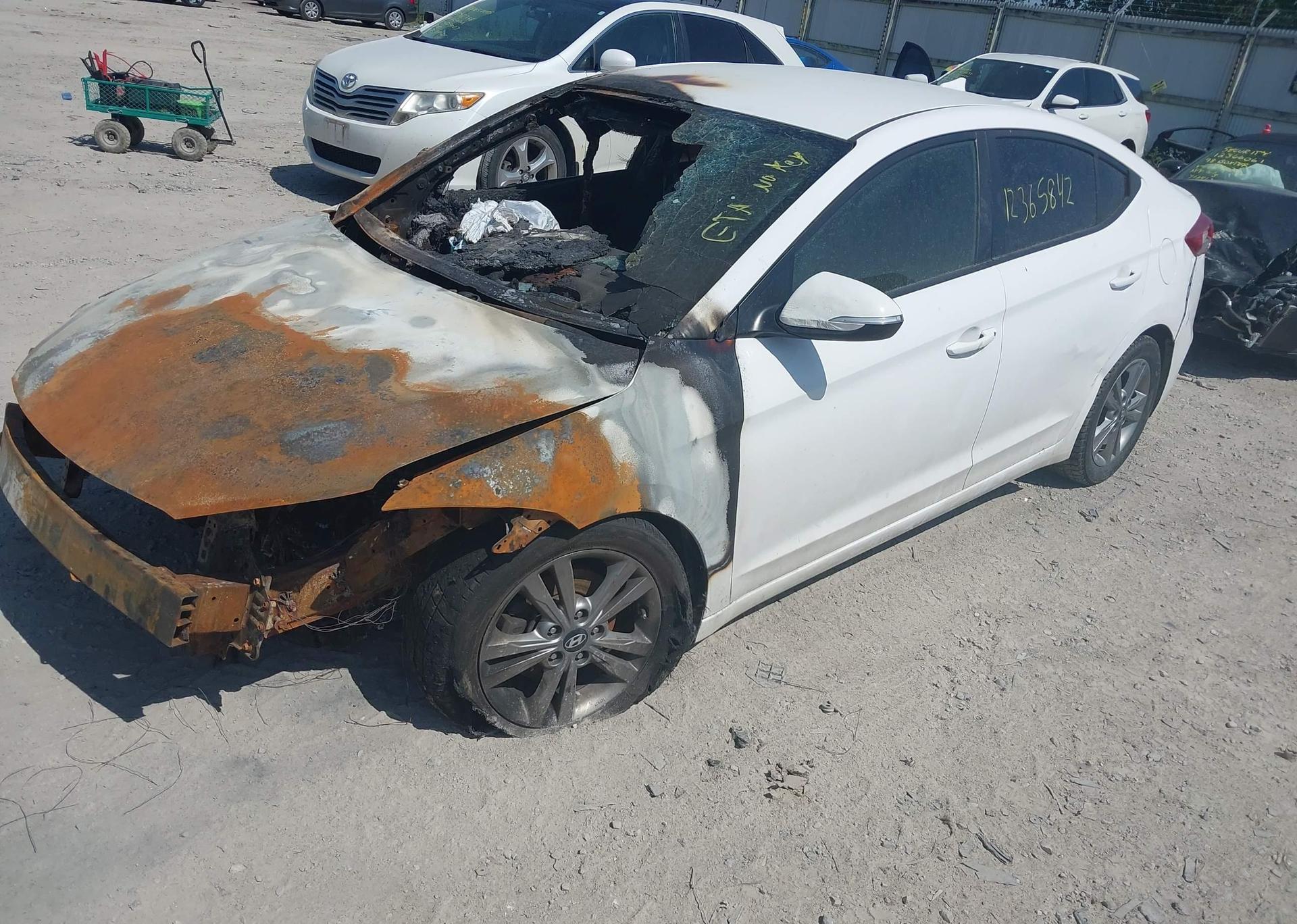 2017 HYUNDAI ELANTRA
