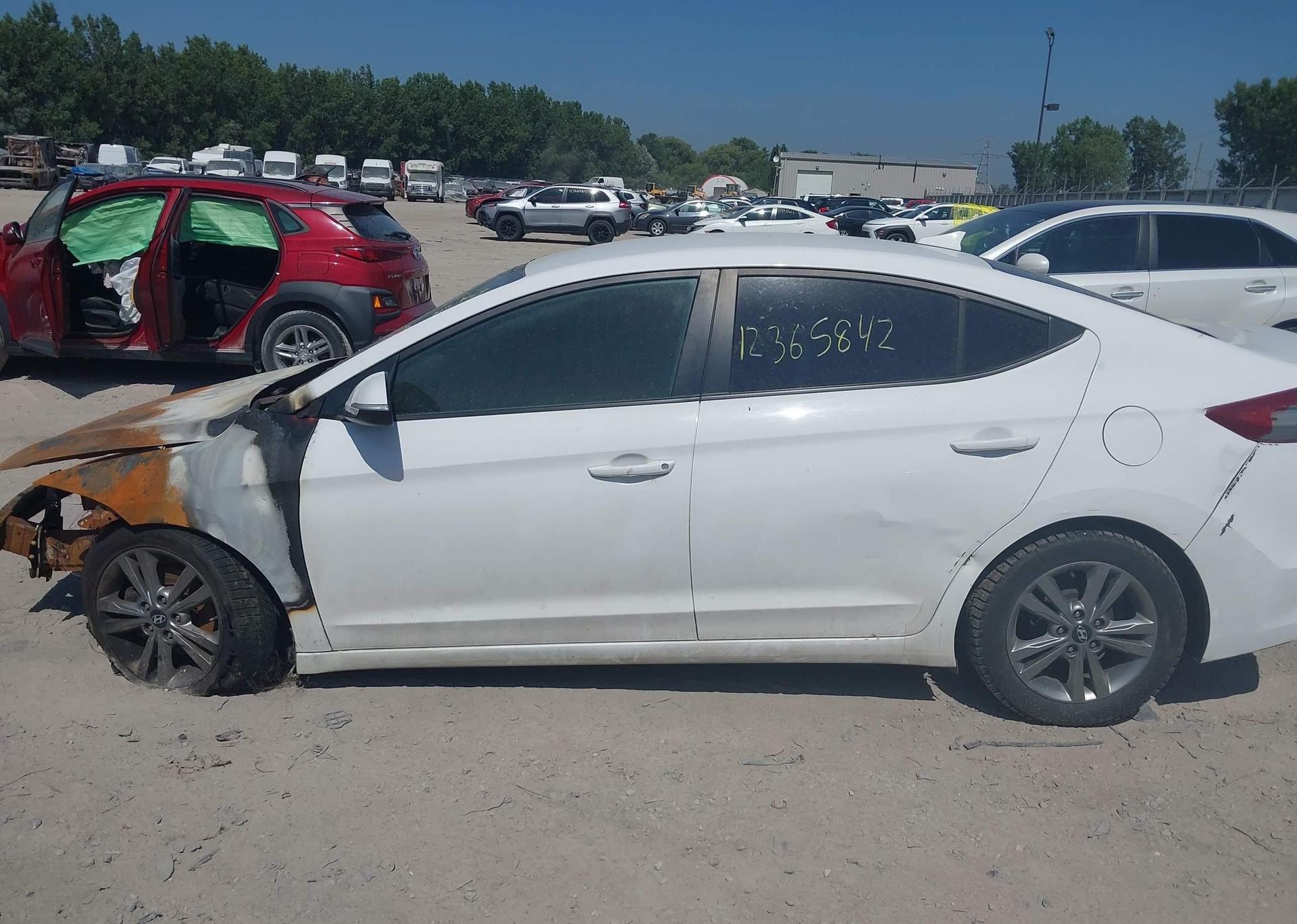 2017 HYUNDAI ELANTRA