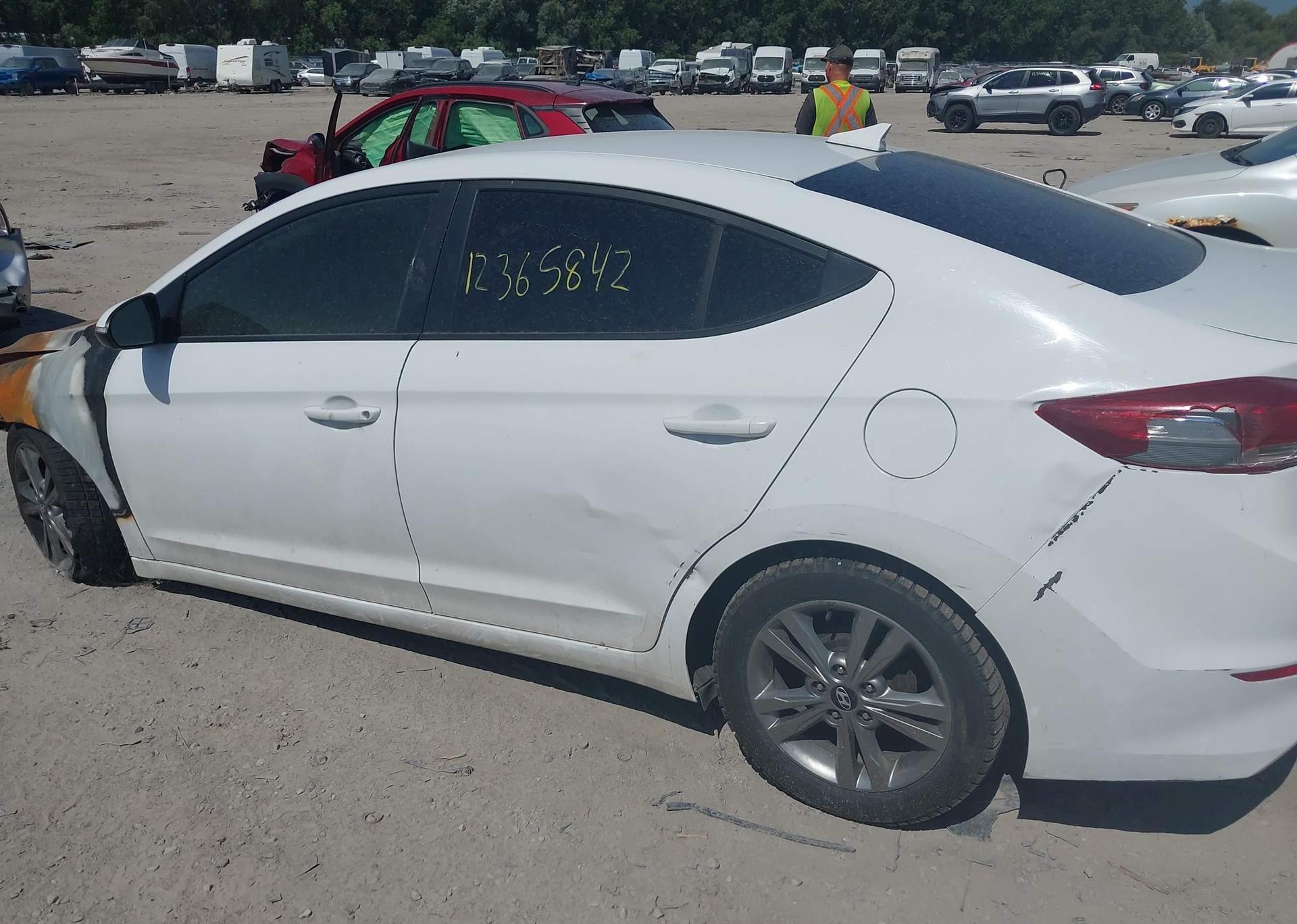 2017 HYUNDAI ELANTRA