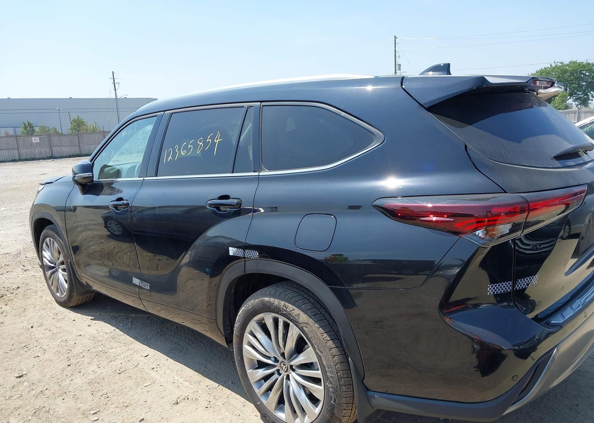 2024 TOYOTA HIGHLANDER