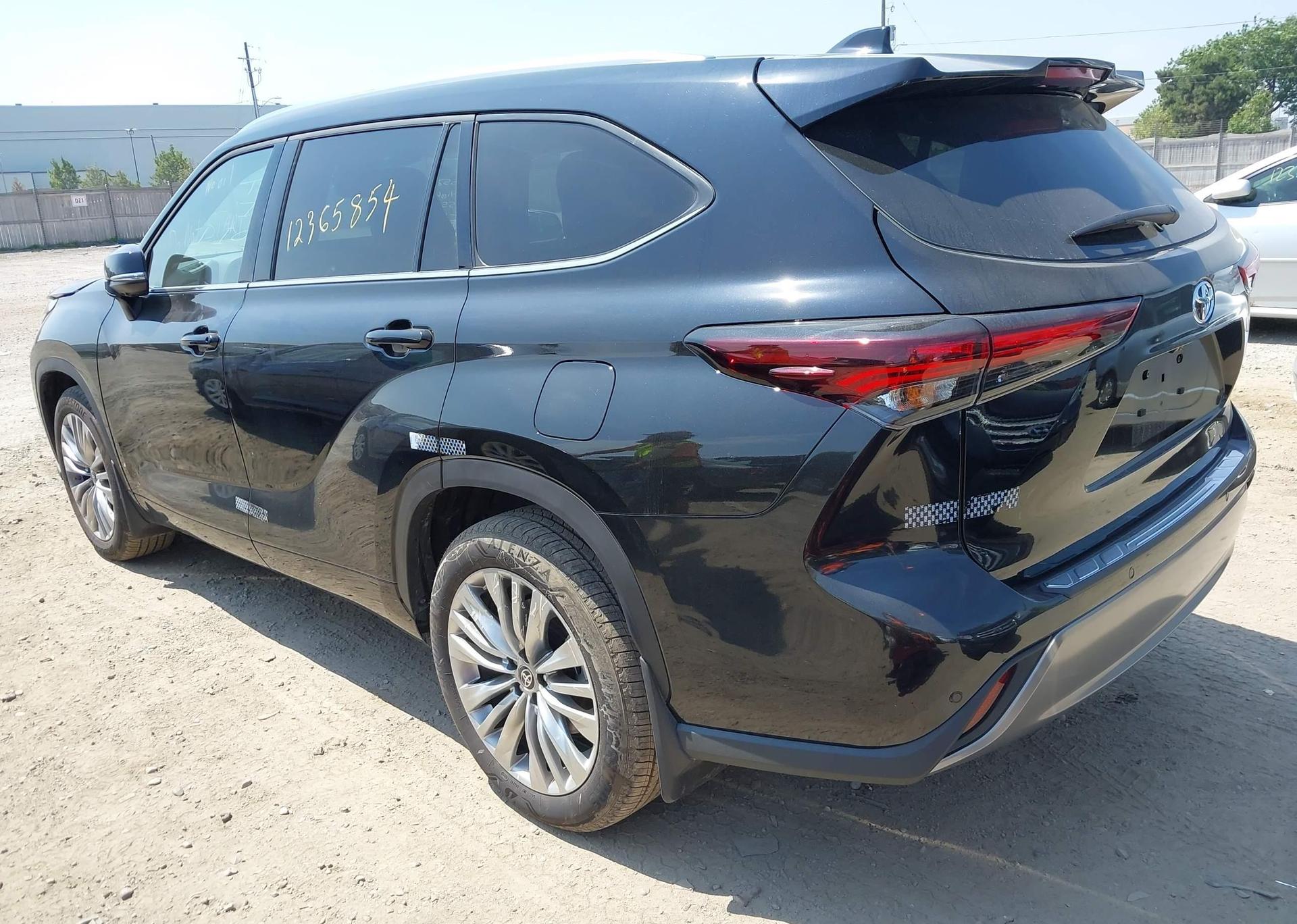 2024 TOYOTA HIGHLANDER