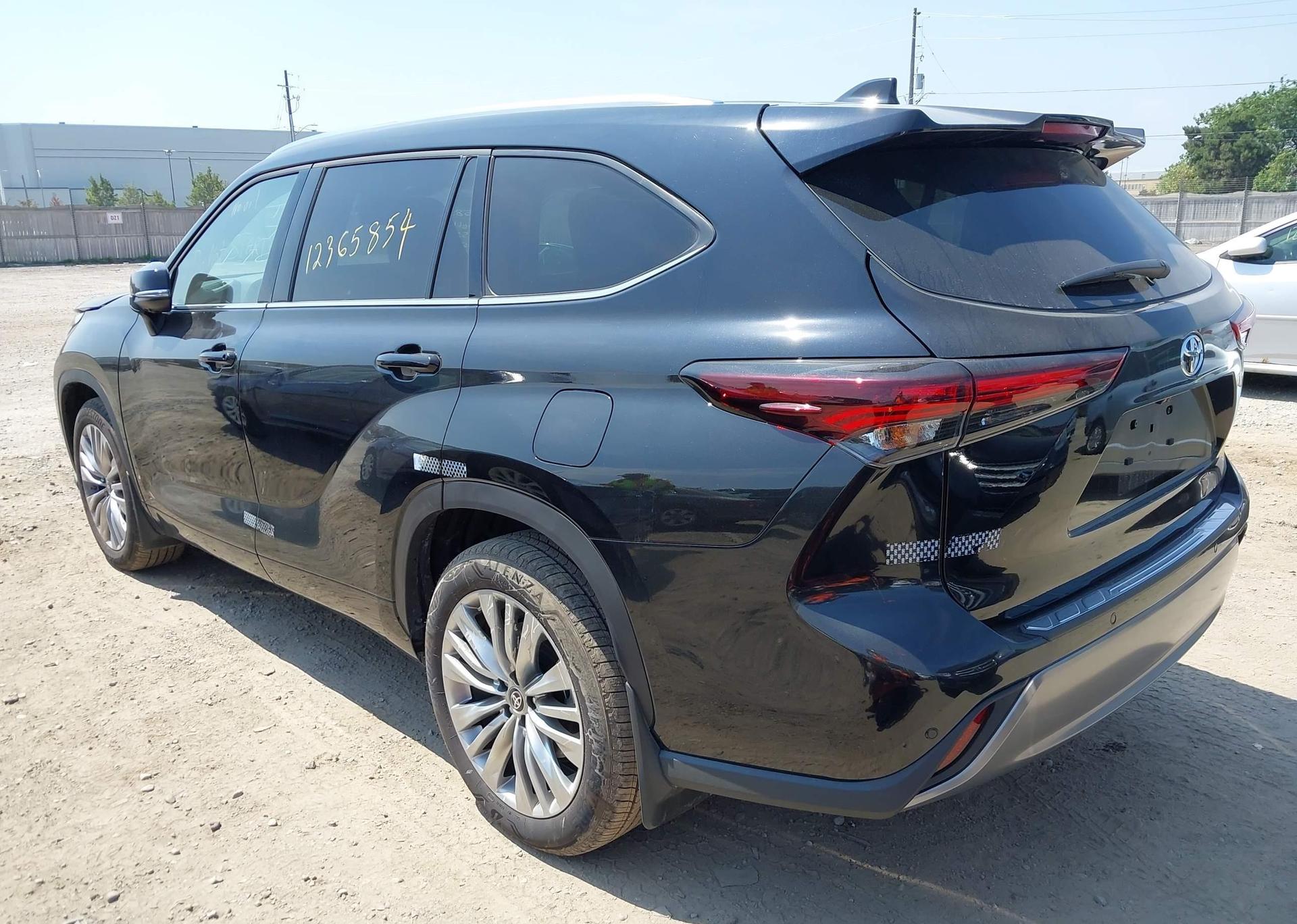 2024 TOYOTA HIGHLANDER