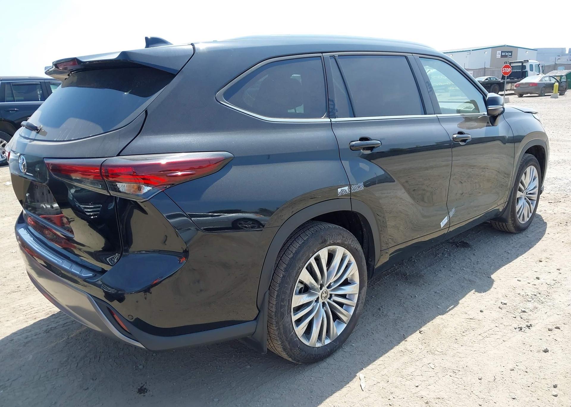 2024 TOYOTA HIGHLANDER