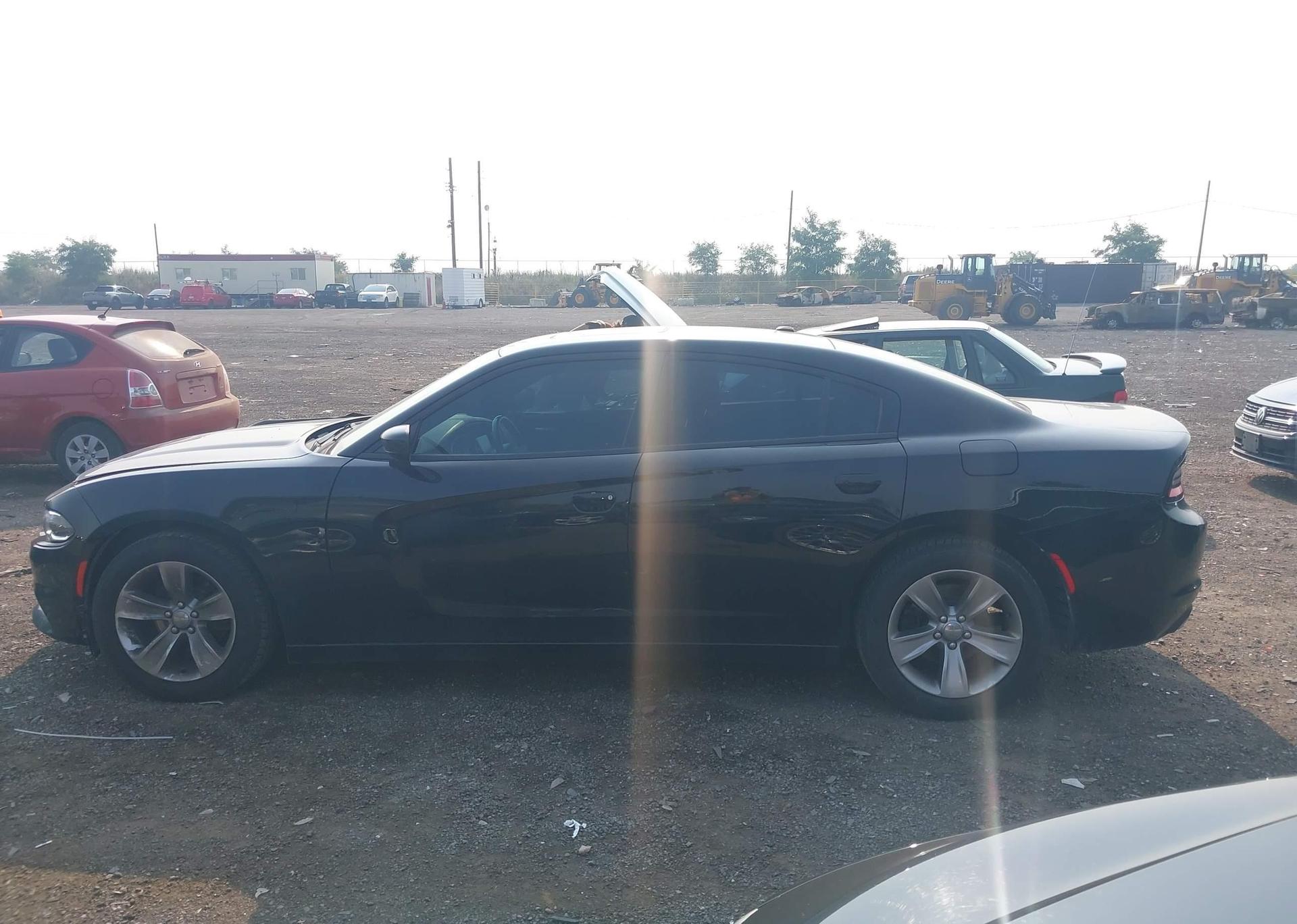 2016 DODGE CHARGER SXT