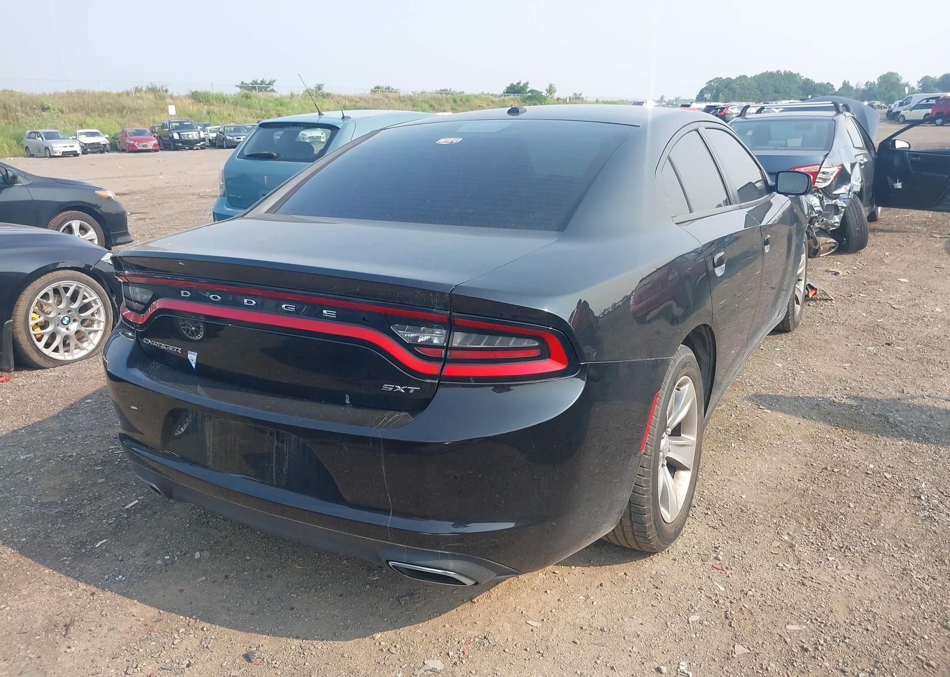 2016 DODGE CHARGER SXT
