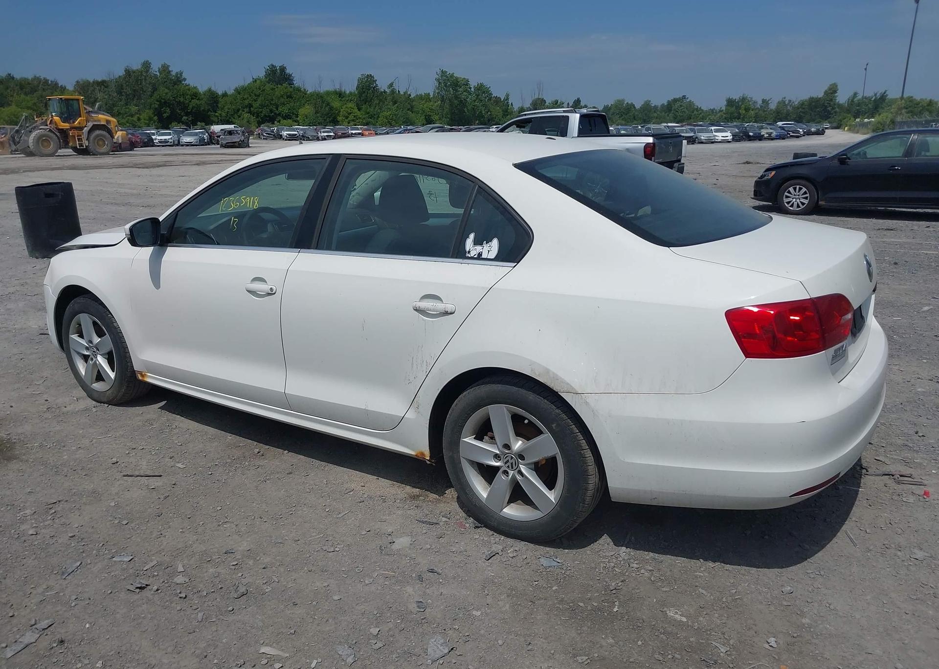 2013 VOLKSWAGEN JETTA