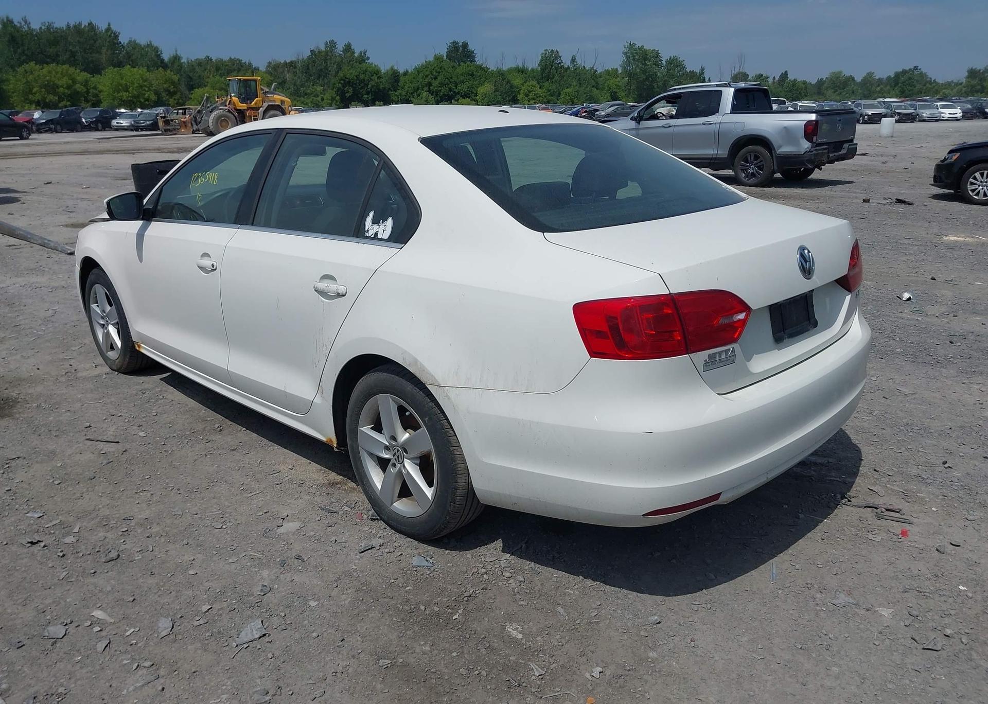 2013 VOLKSWAGEN JETTA