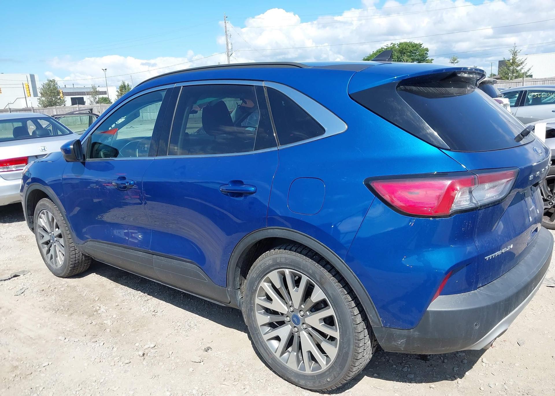2022 FORD ESCAPE TITANIUM
