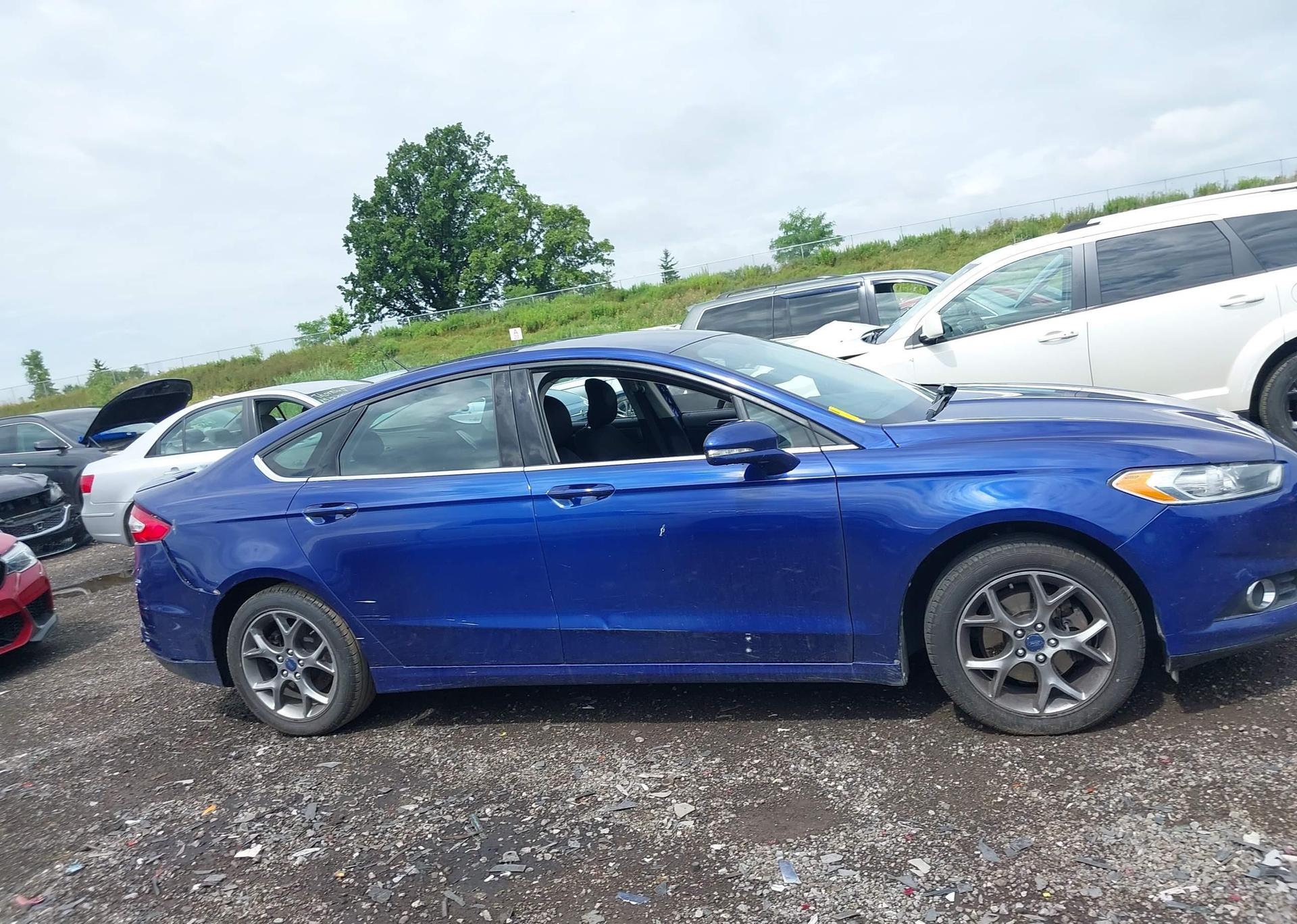 2013 FORD FUSION SE