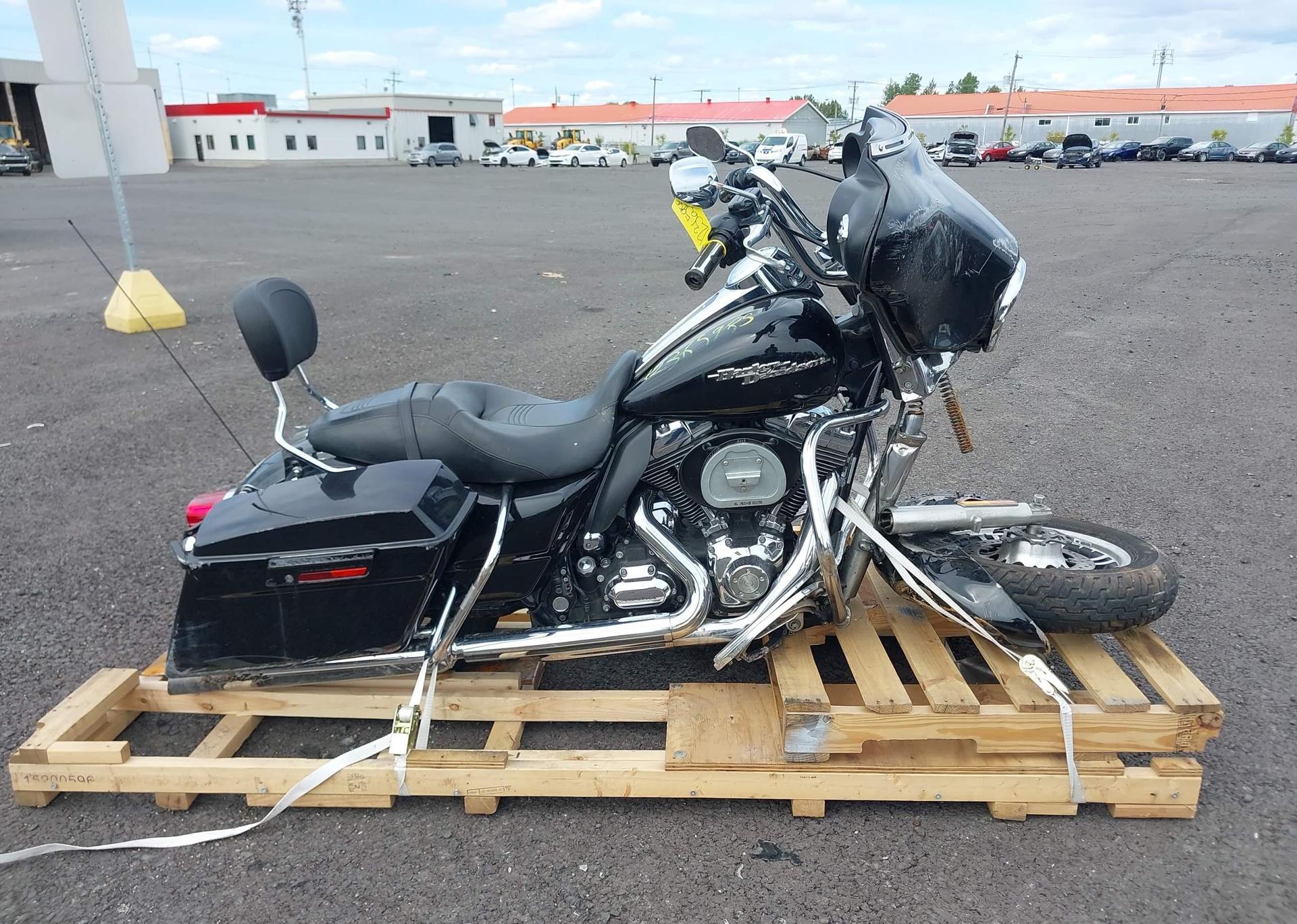 2009 HARLEY-DAVIDSON FLHX